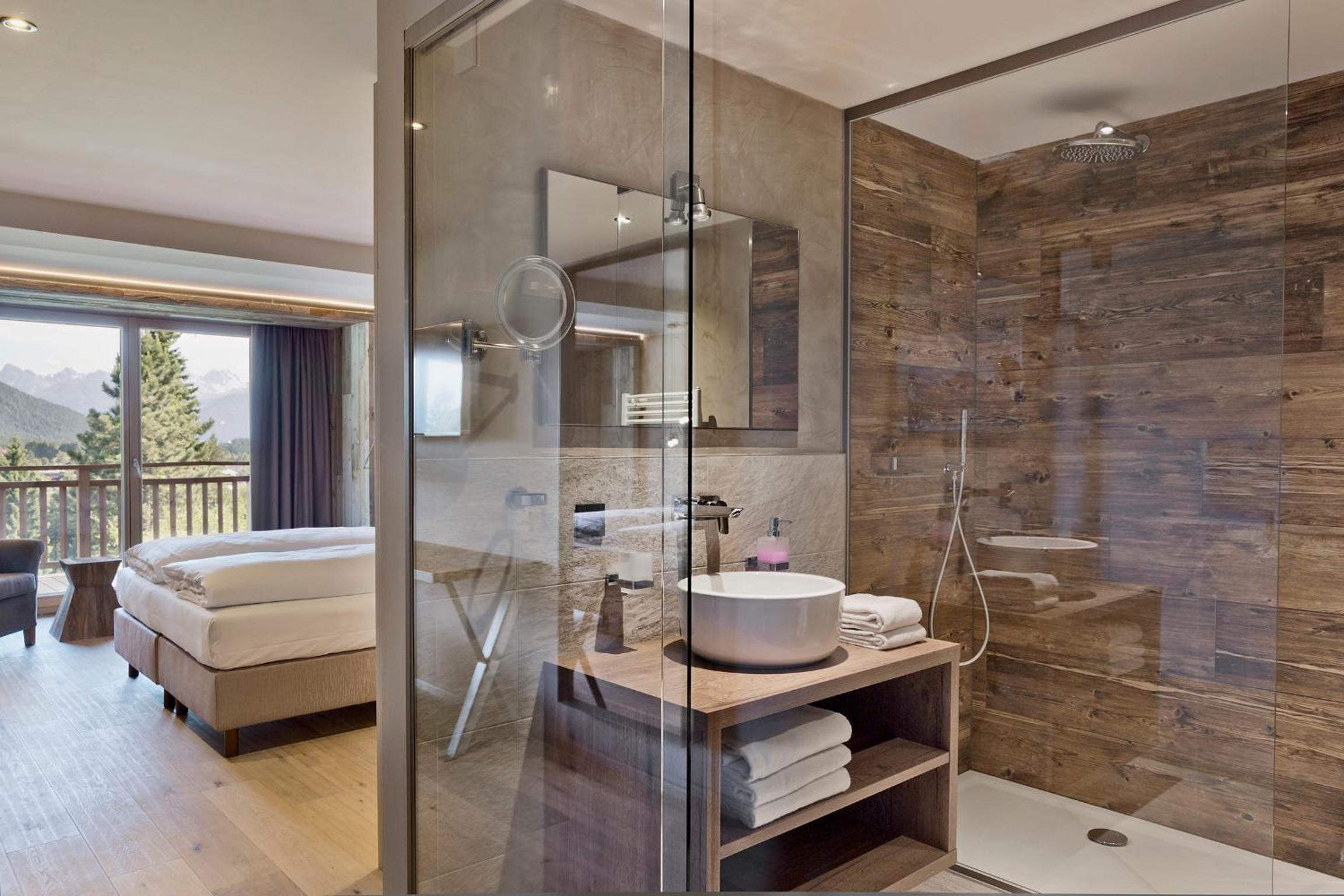 Deluxe Double Room - Photo 10