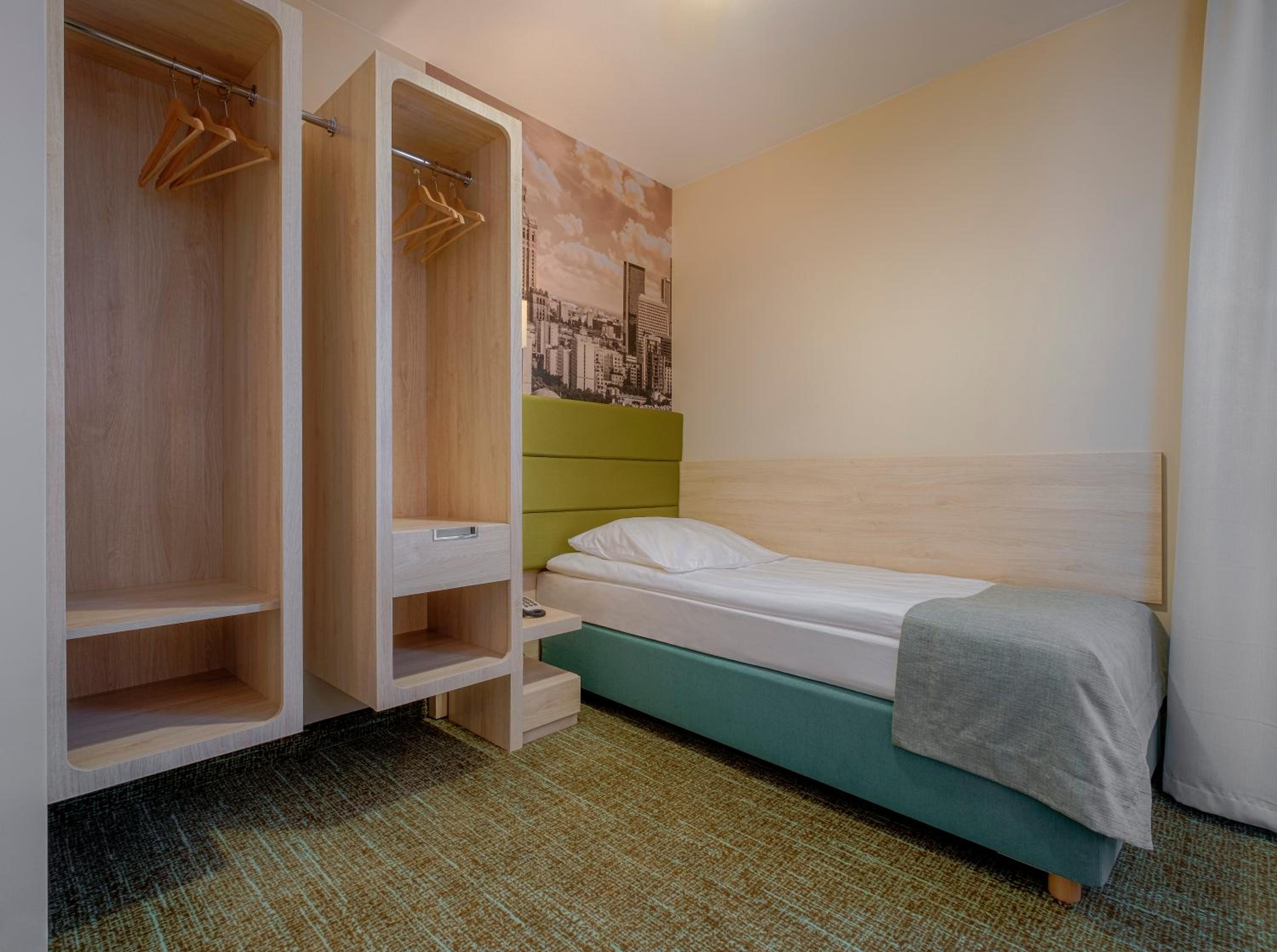 Premium Single Room photo 3