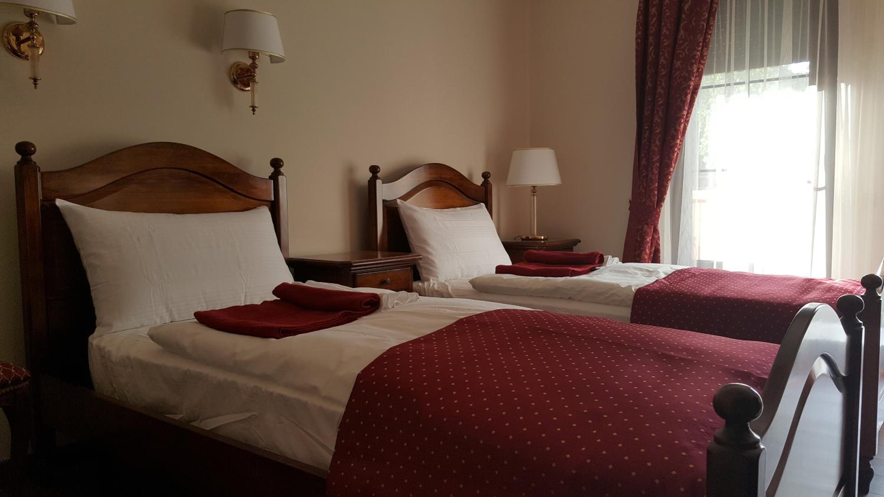 Standard Room with 2 beds and balcony photo 2