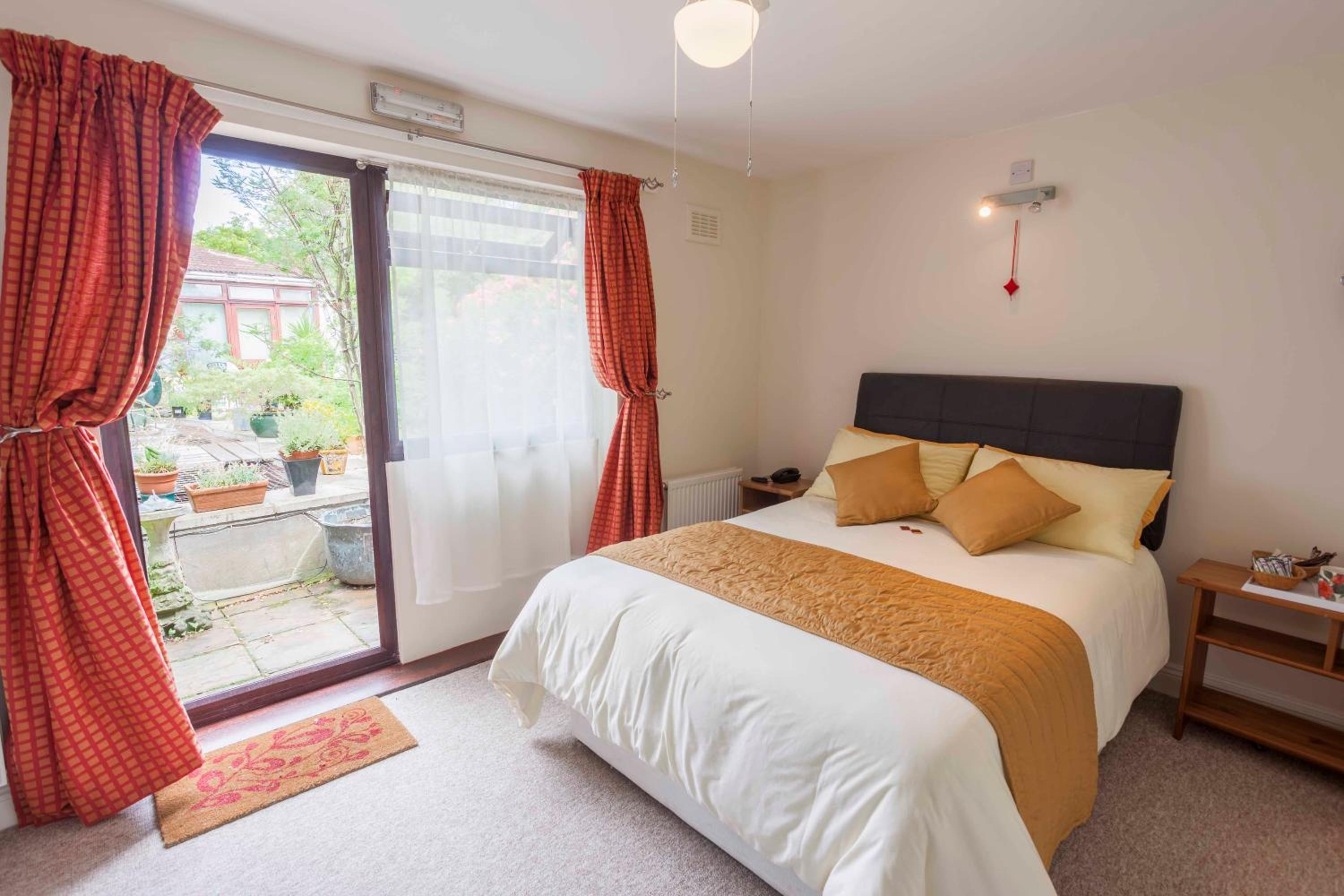 Standard Double Room photo 2