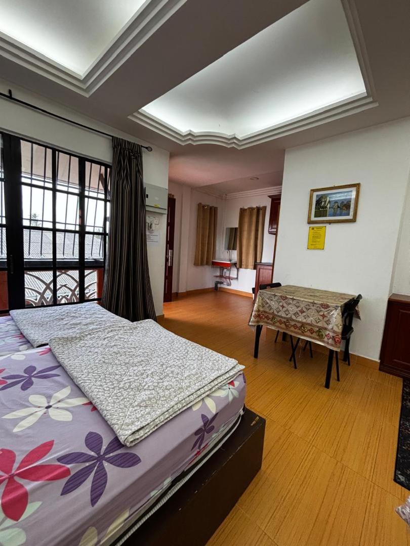 Family Room with Balcony photo 2