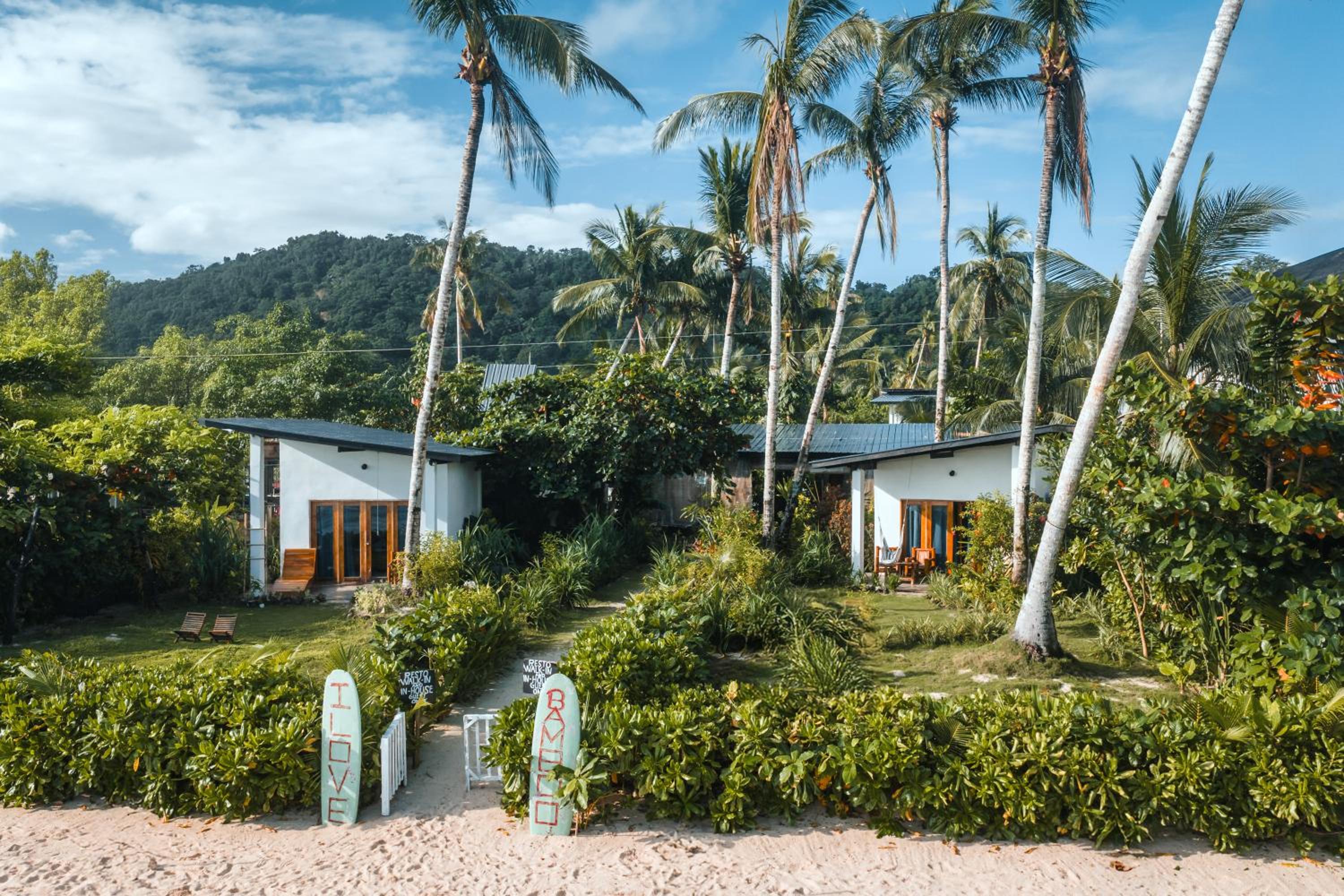 Bungalow - Beach Front photo 1