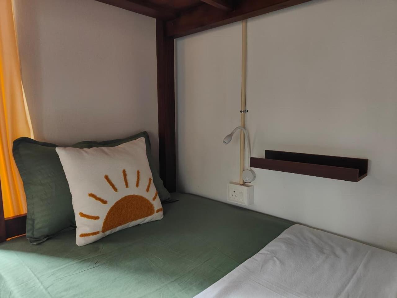 Bed in 4-Bed Mixed Dormitory Room photo 3