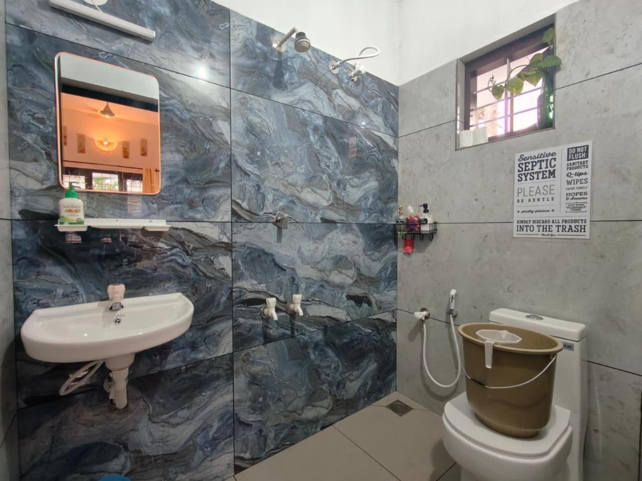 Double or Twin Room with View photo 3