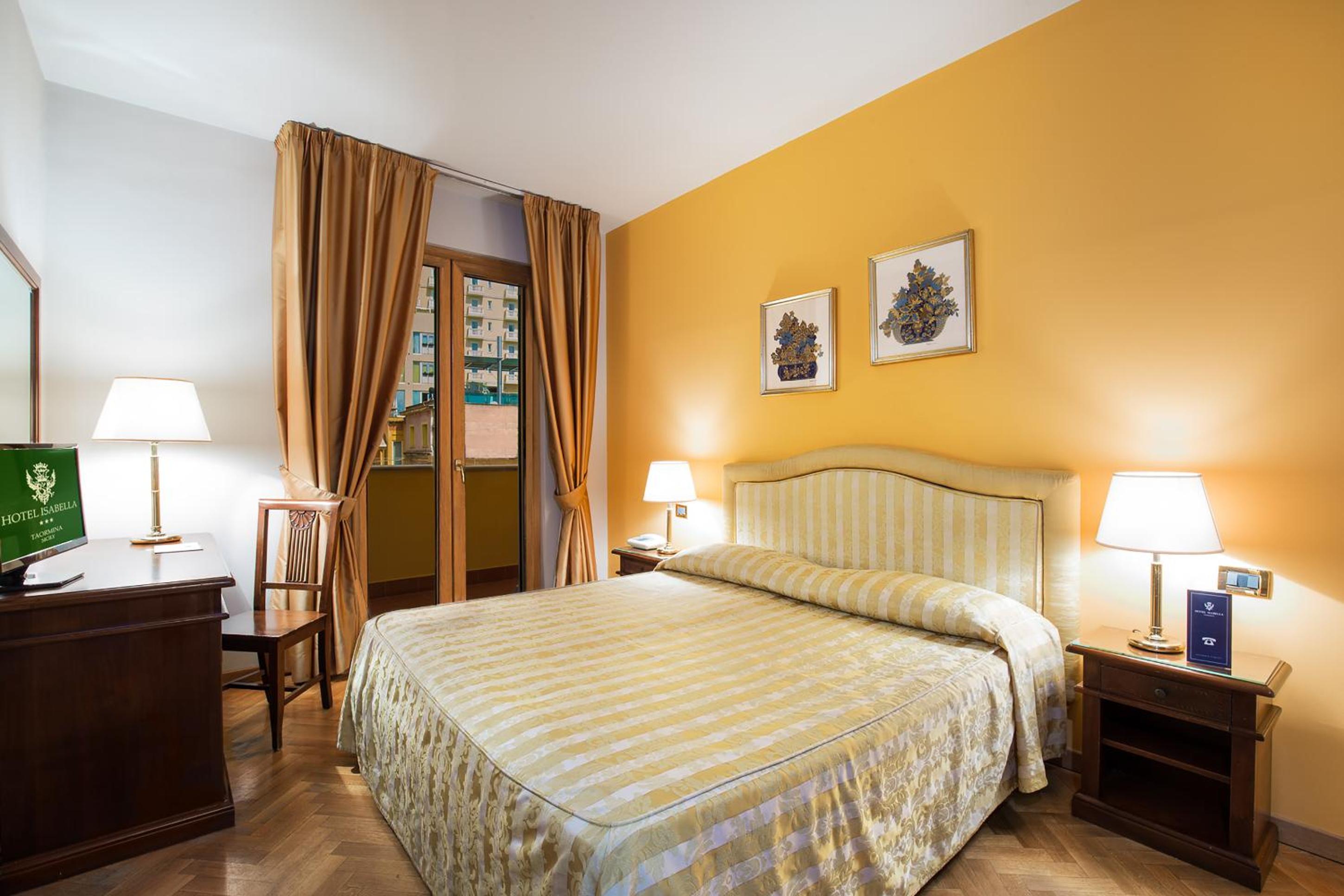 Classic Double or Twin Room with Balcony - Photo 3