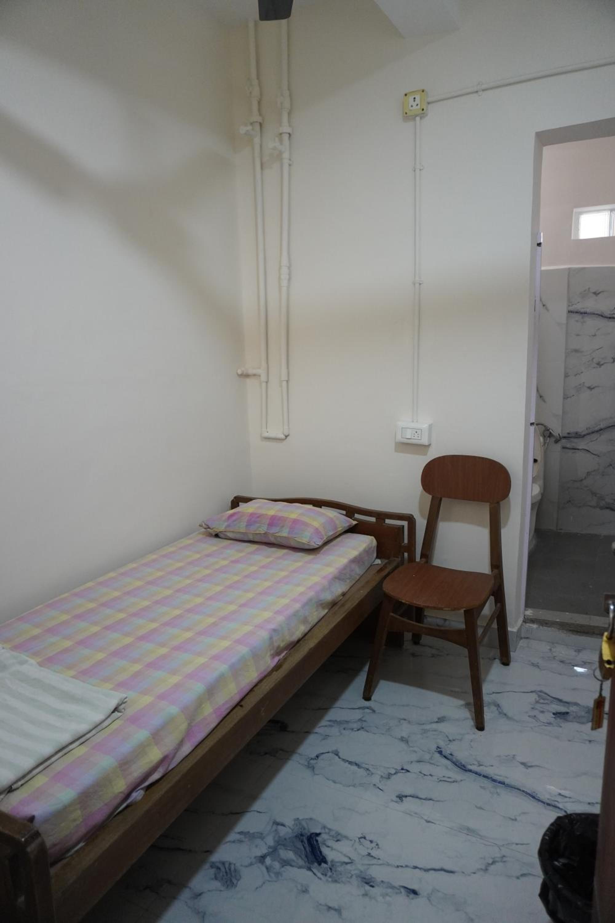 Budget Single Room photo 2