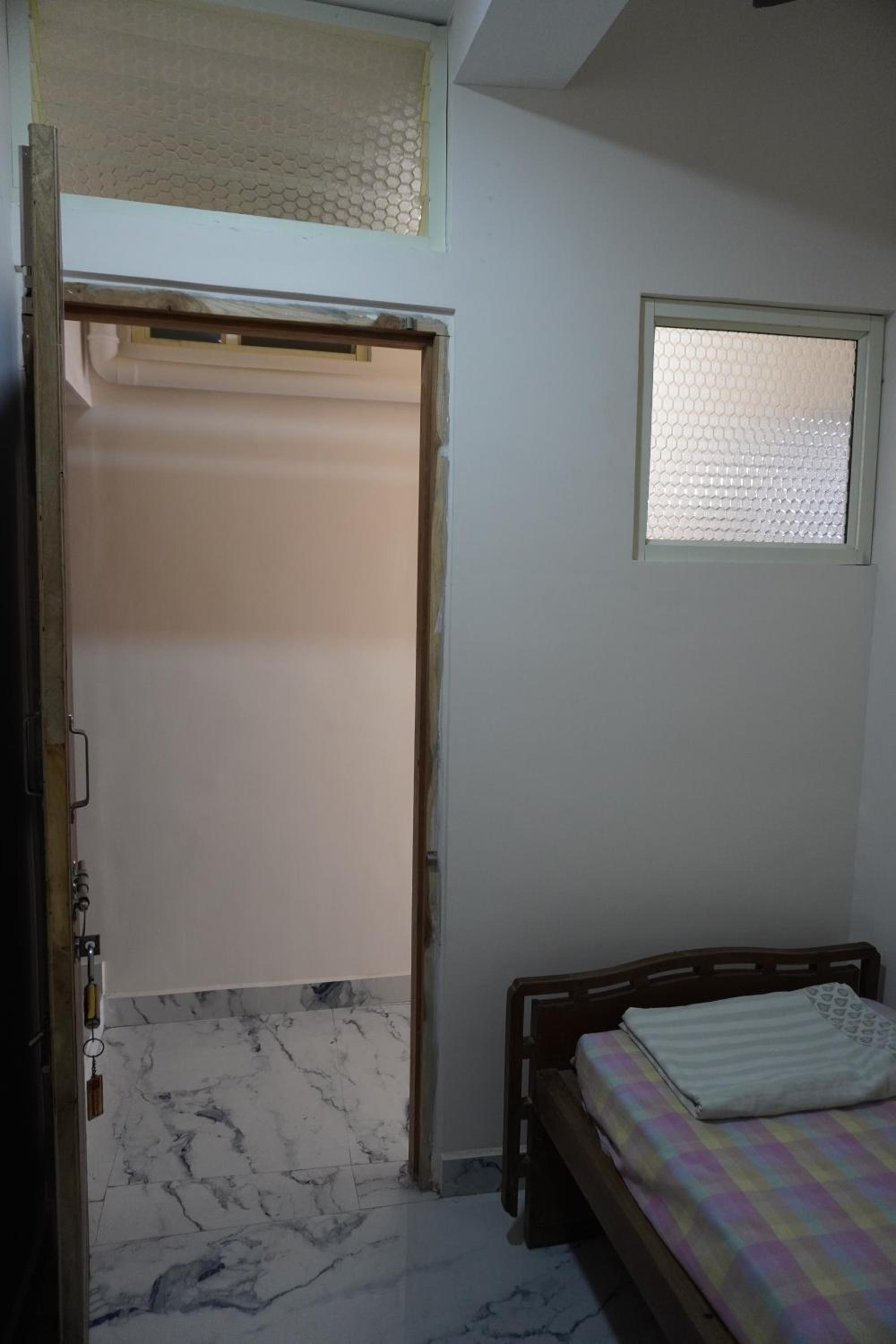 Budget Single Room photo 3