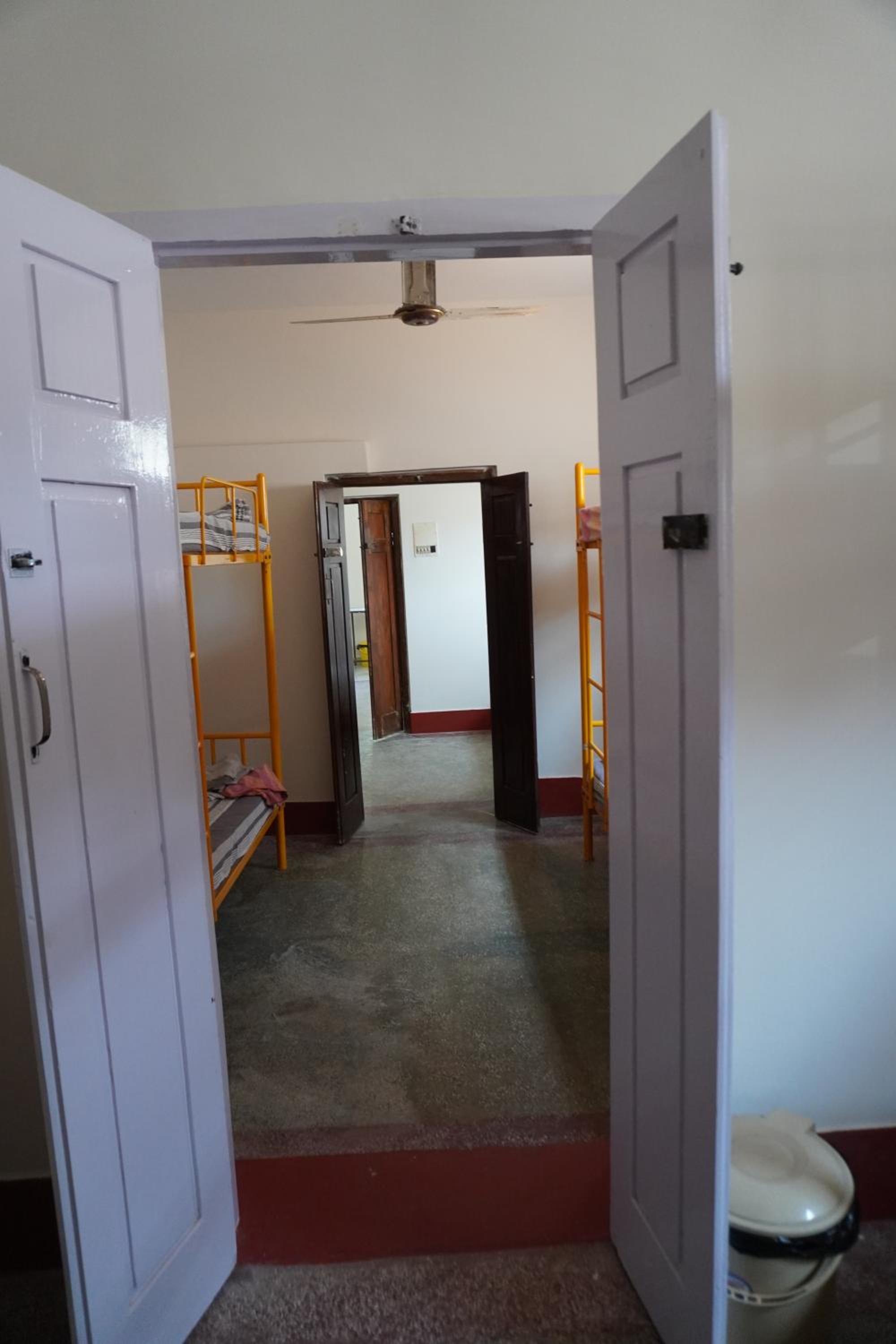 Single Bed in Male Dormitory Room with Shared Bathroom photo 3