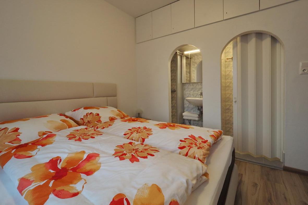 Double Room - Photo 2