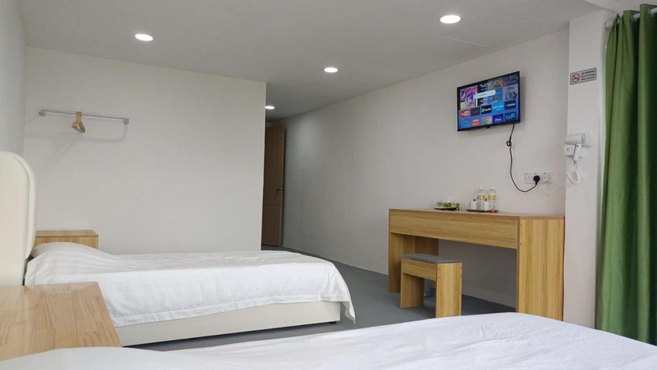 Standard Double or Twin Room photo 3