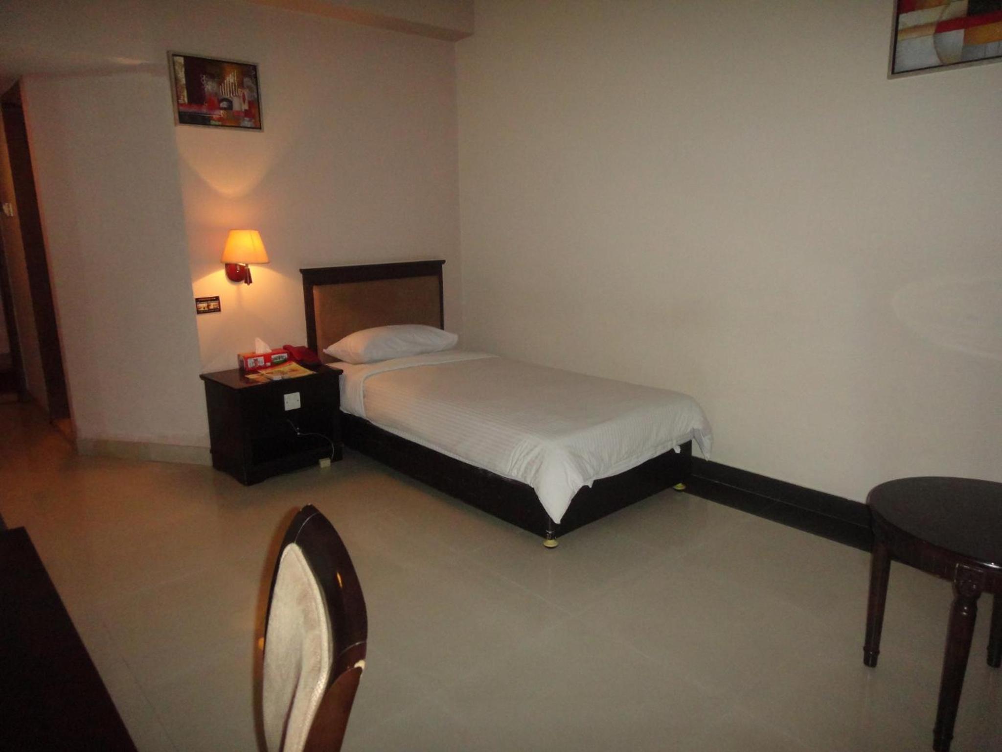Deluxe Single Room