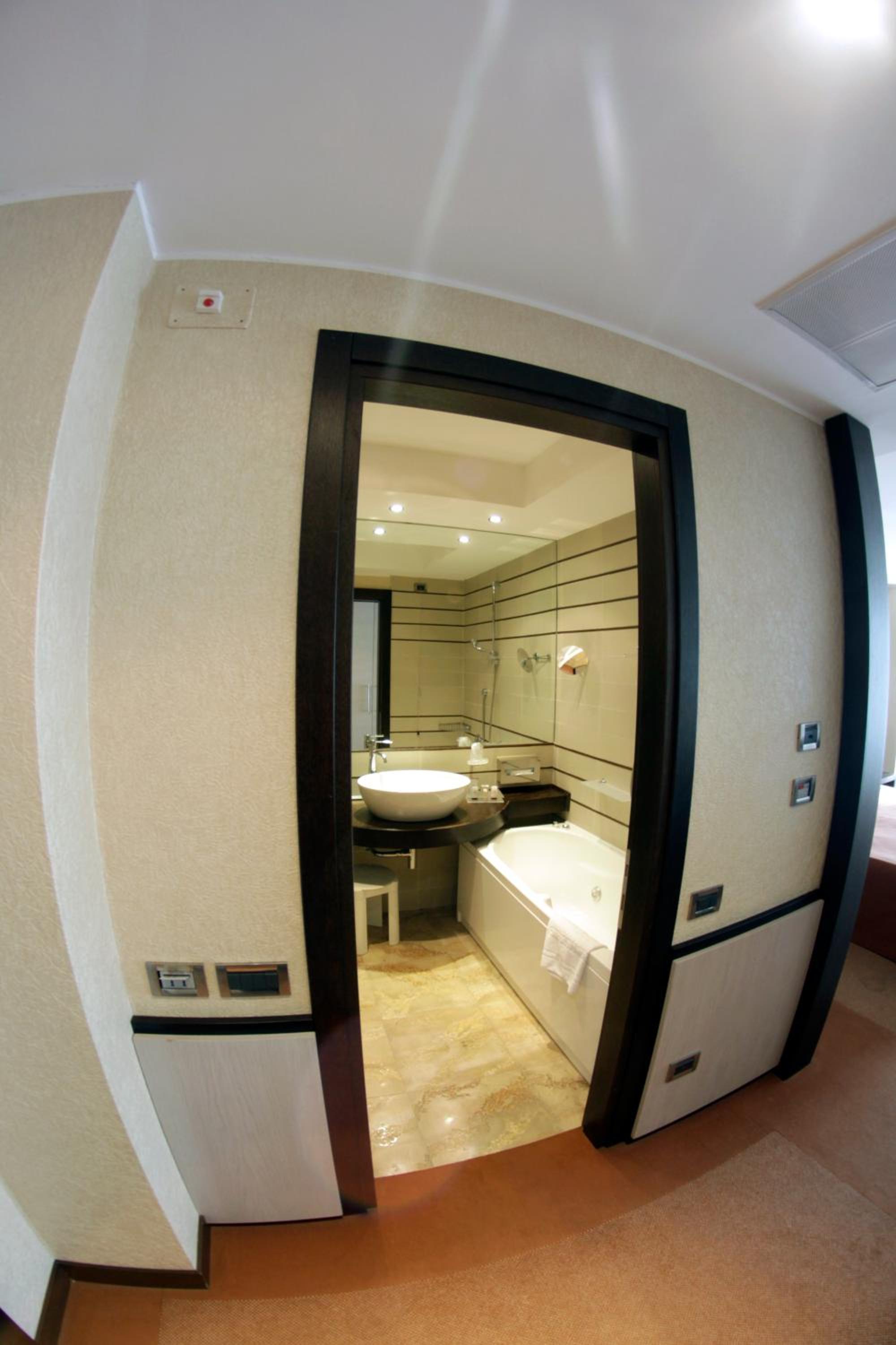 Double Room - Photo 5