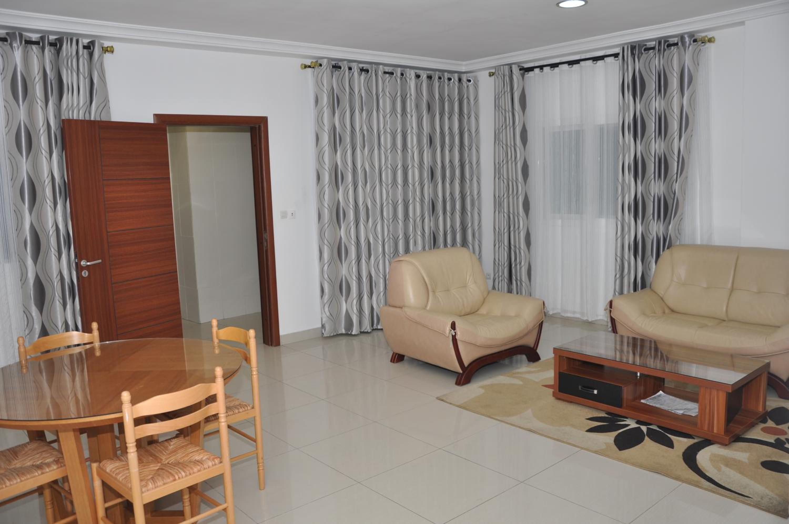 Apartment with Shower