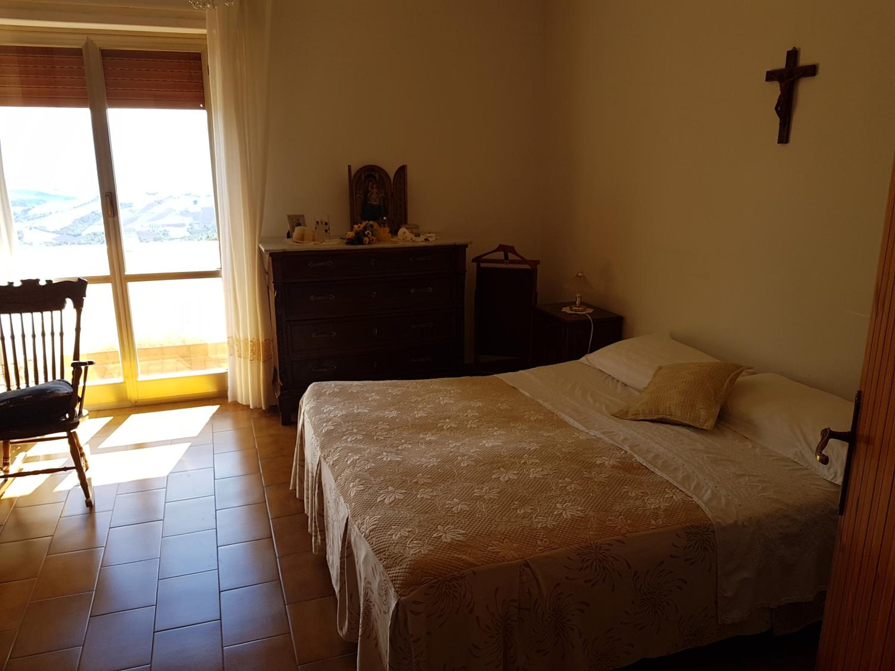 Double Room with Shared Bathroom photo 1
