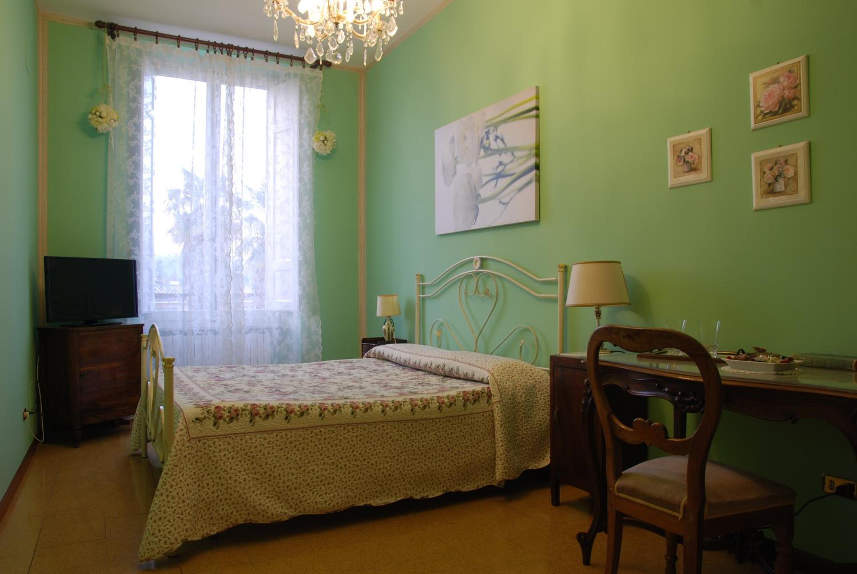 Double Room With Private External Bathroom