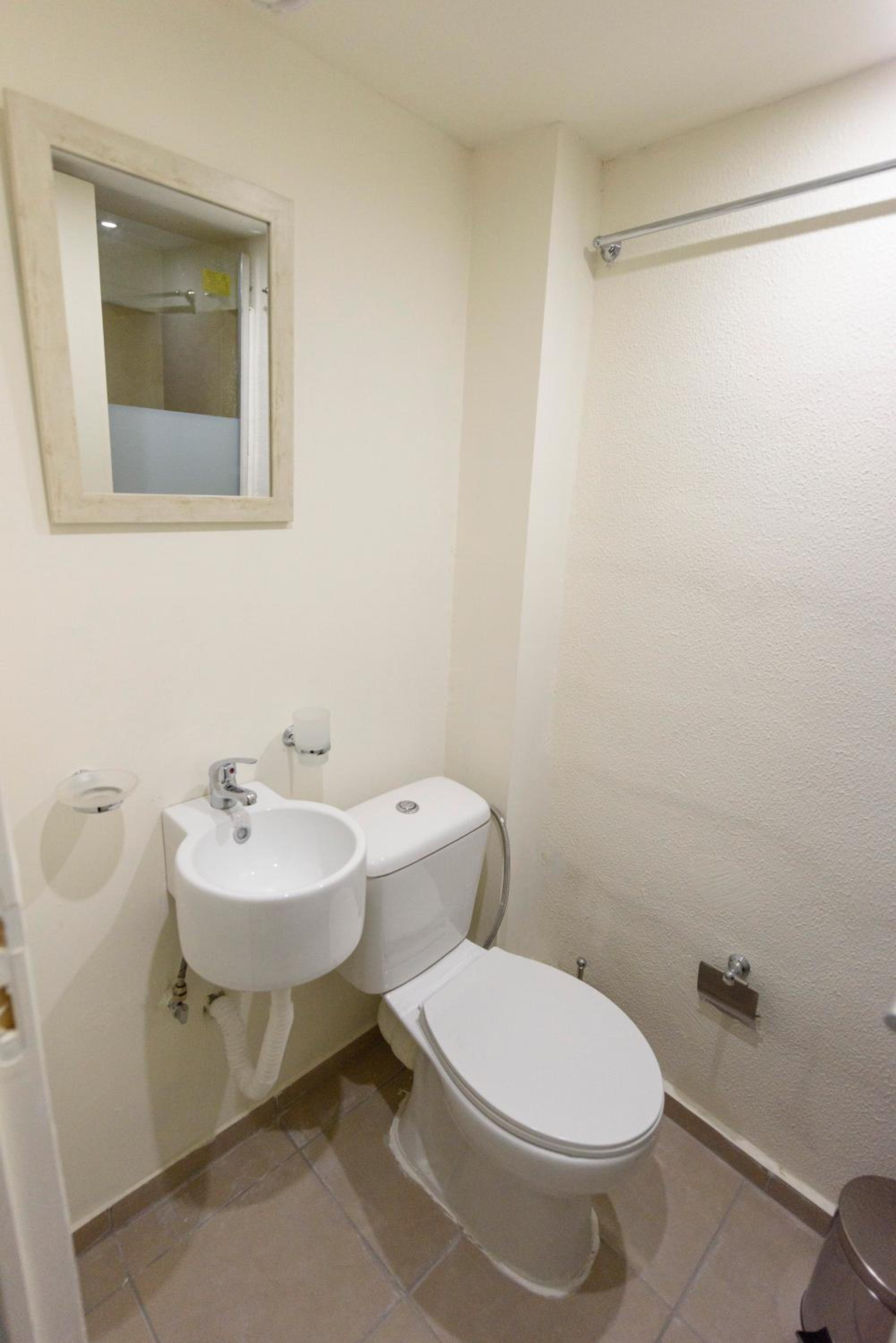 Budget Double Room photo 3