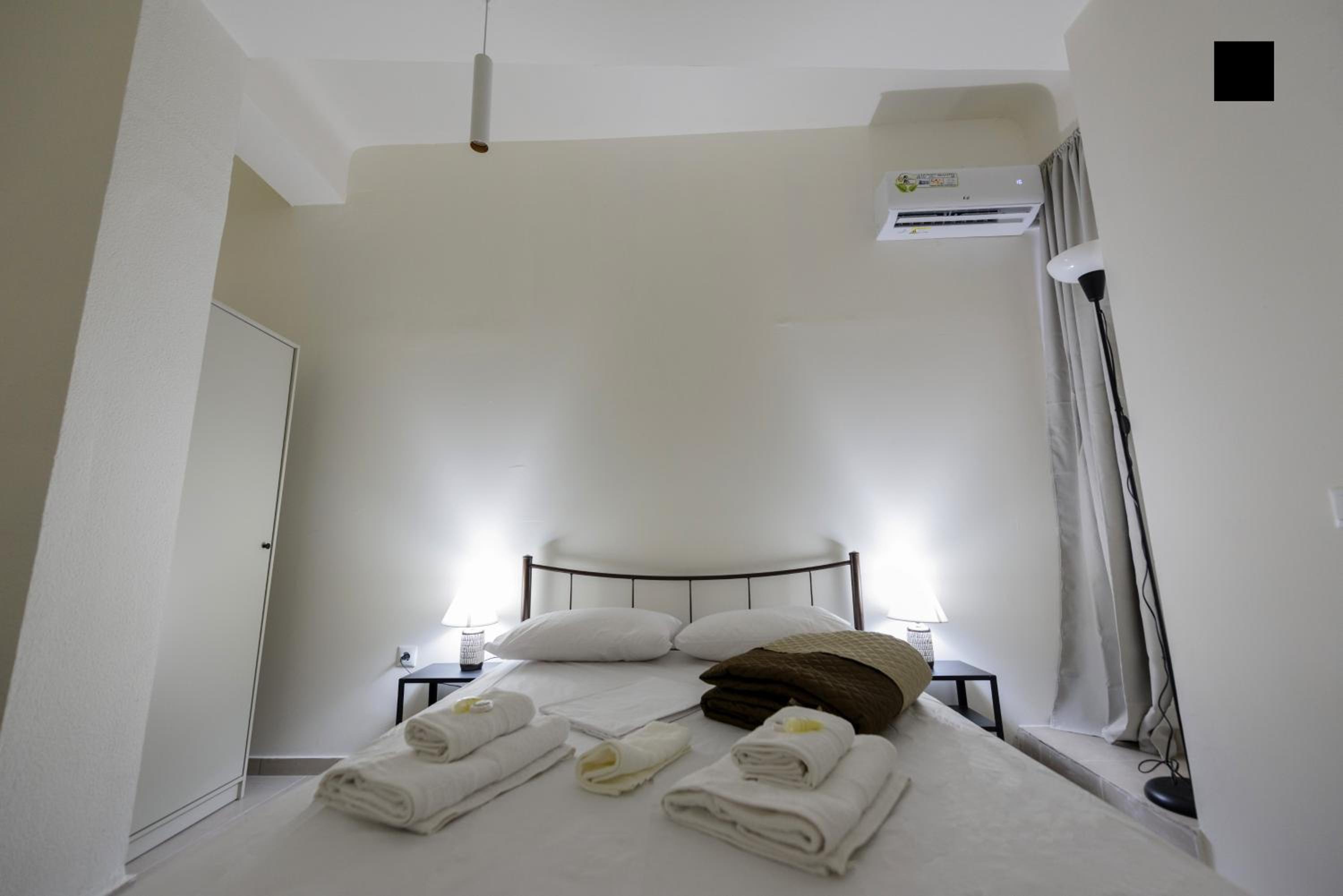 Large Double Room photo 2