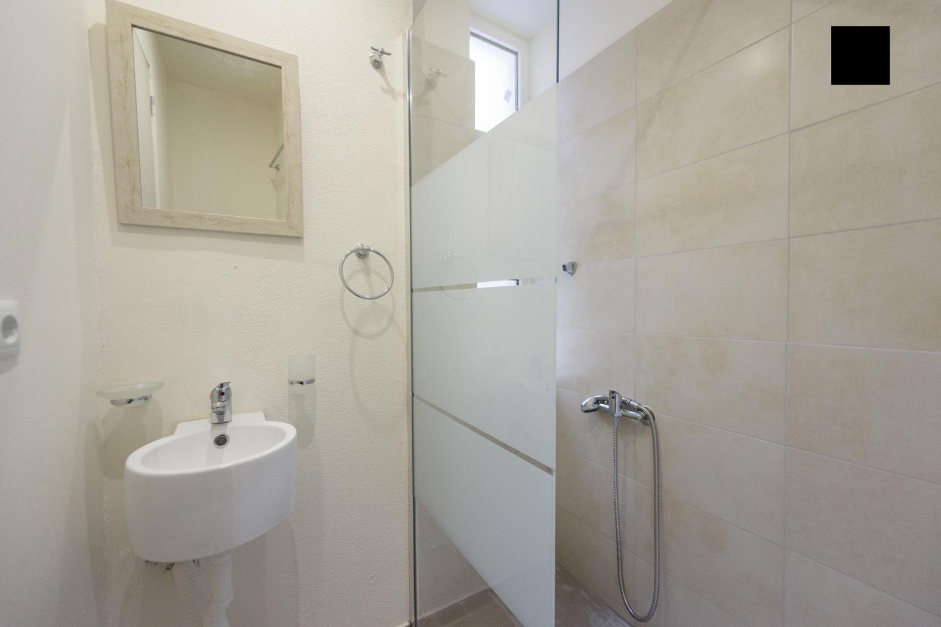 Large Double Room photo 3