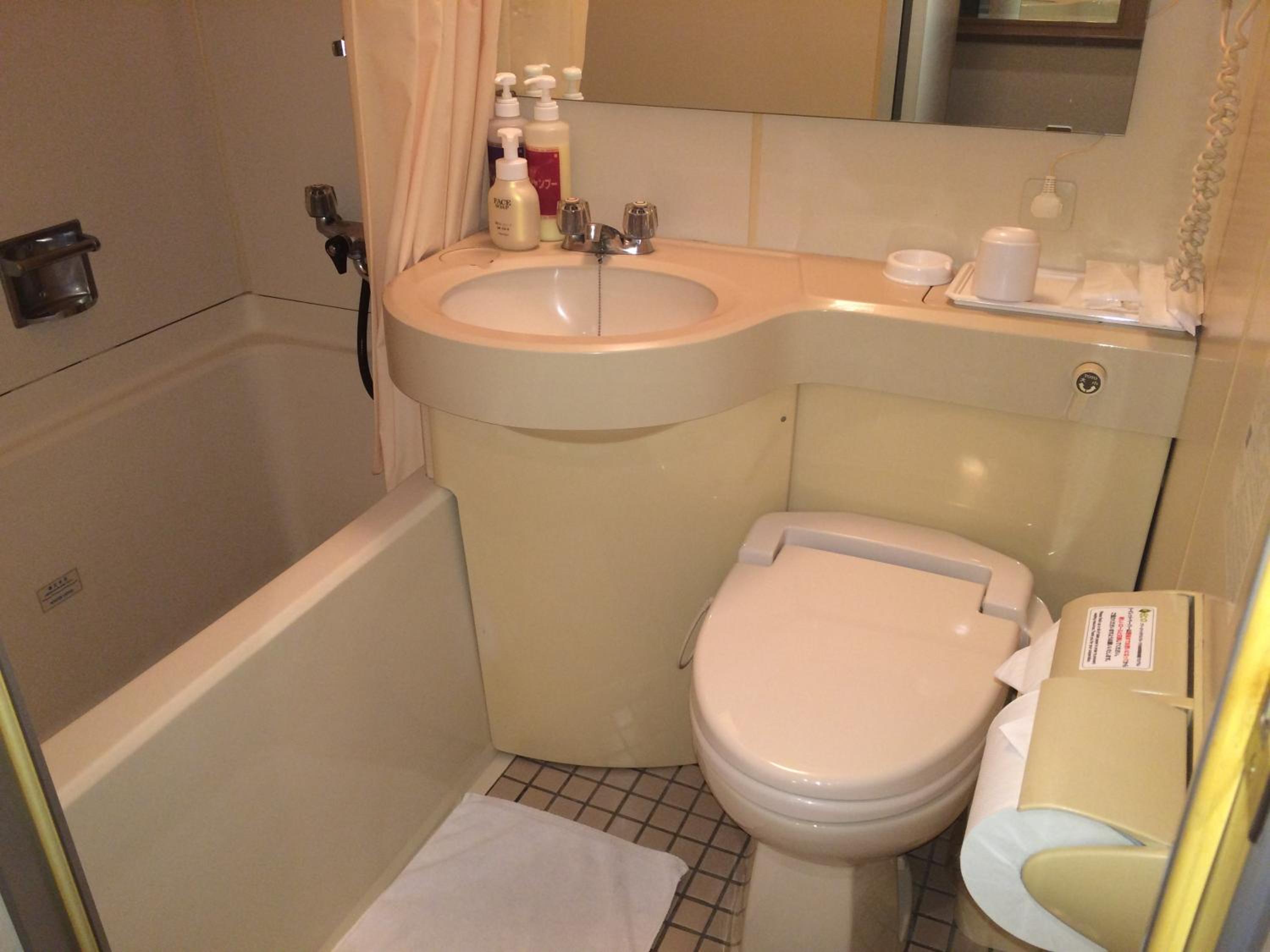 Single Room - Non-Smoking photo 2