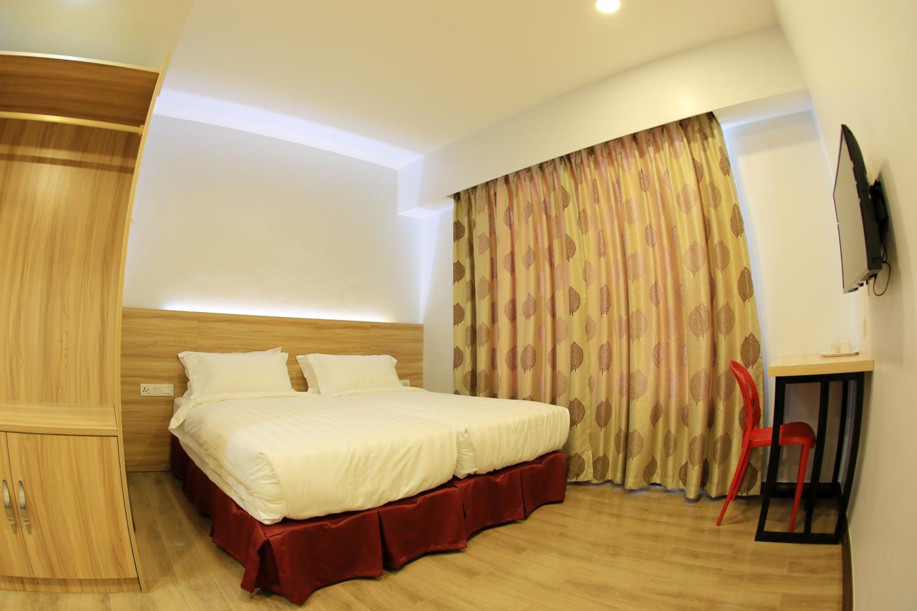 Deluxe Twin Room with Sea View photo 2