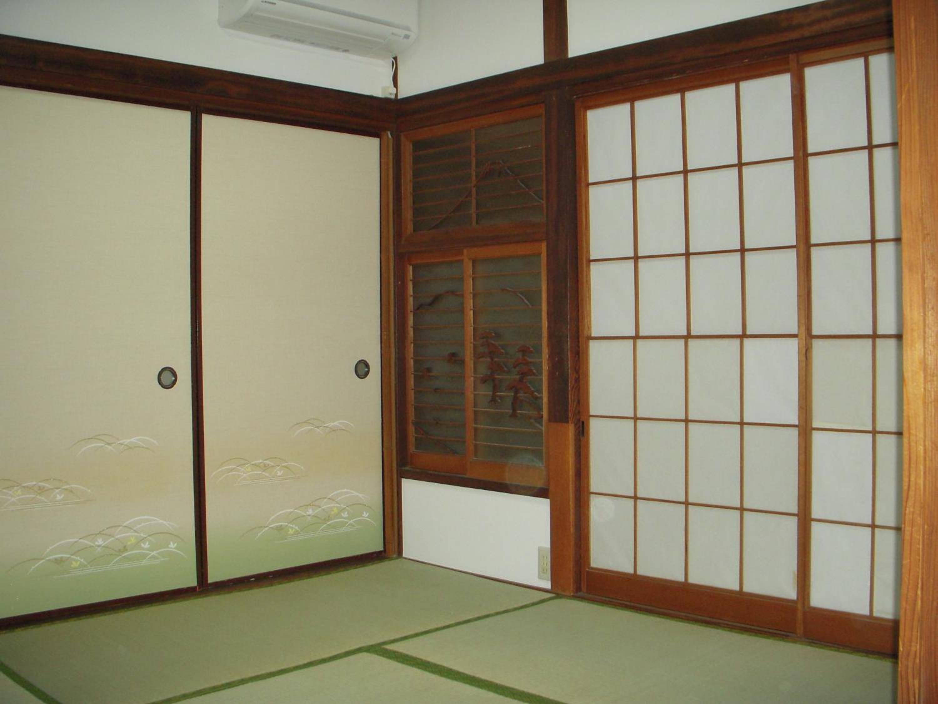 Twin Room with Shared Bathroom photo 1