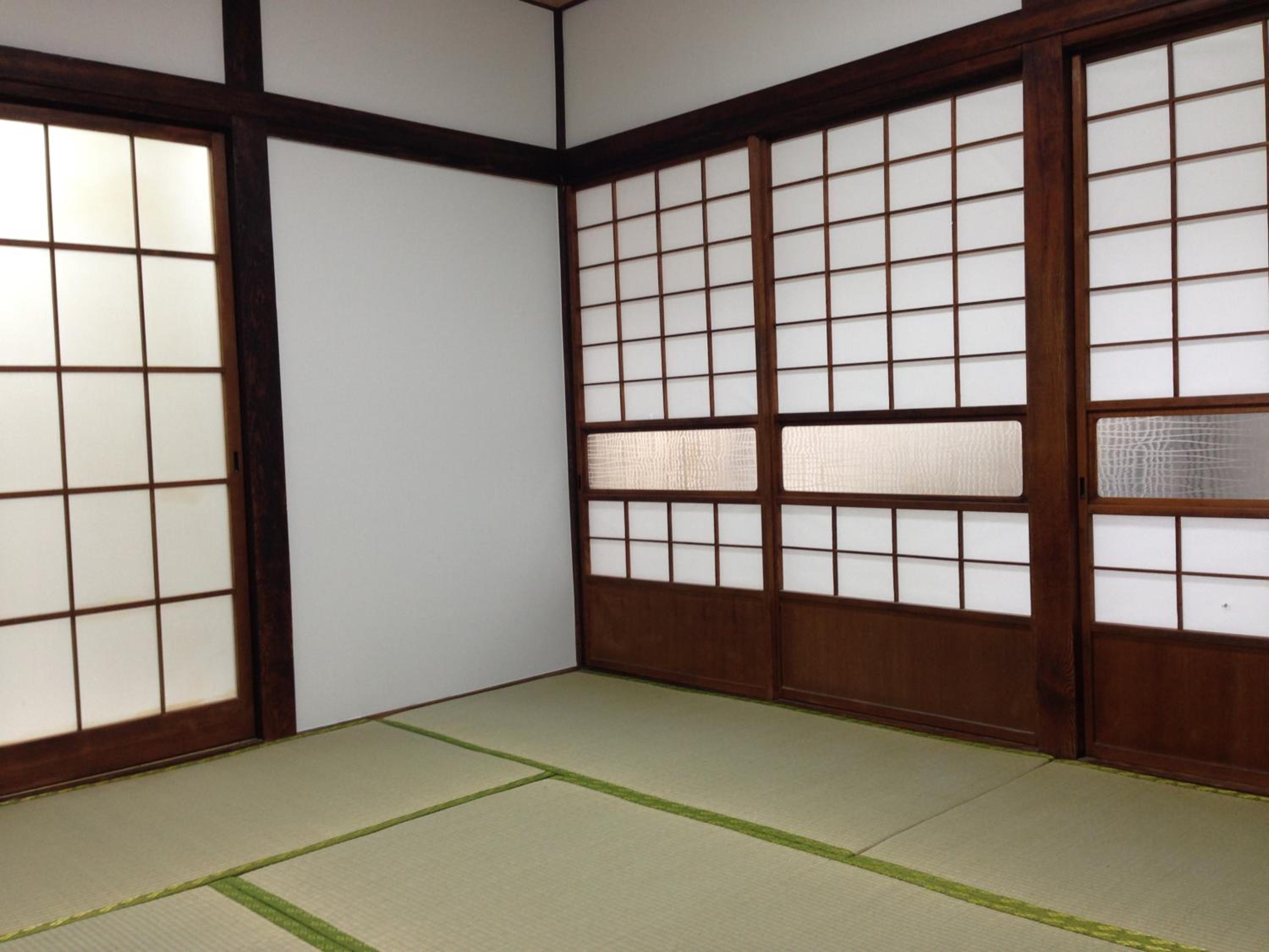 Economy Triple Room with Shared Bathroom photo 1