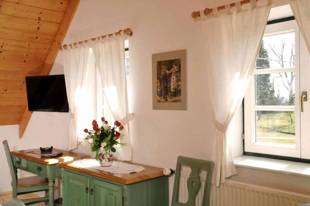Double or Twin Room - Photo 14