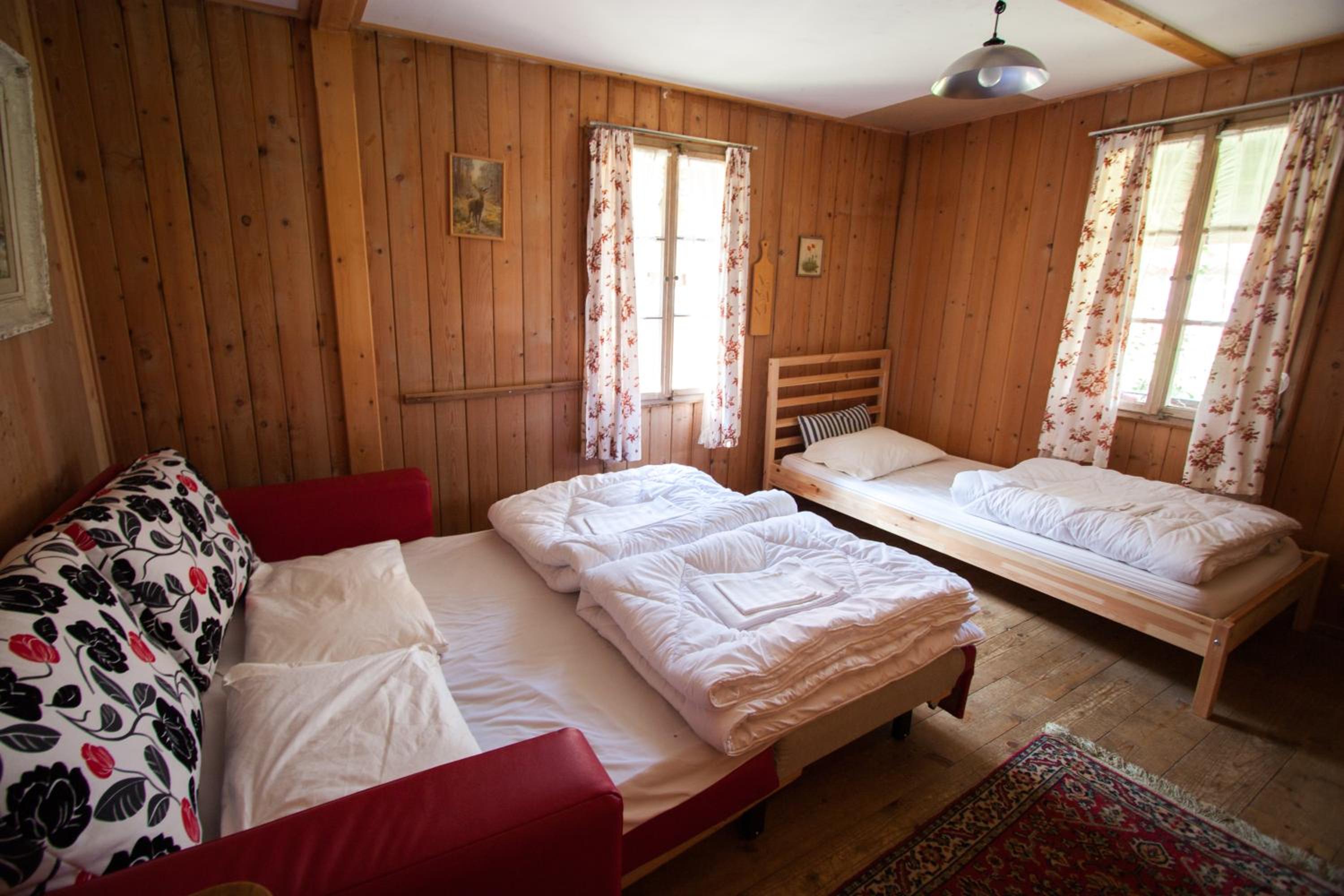 Three-Bedroom Apartment - Annex photo 1