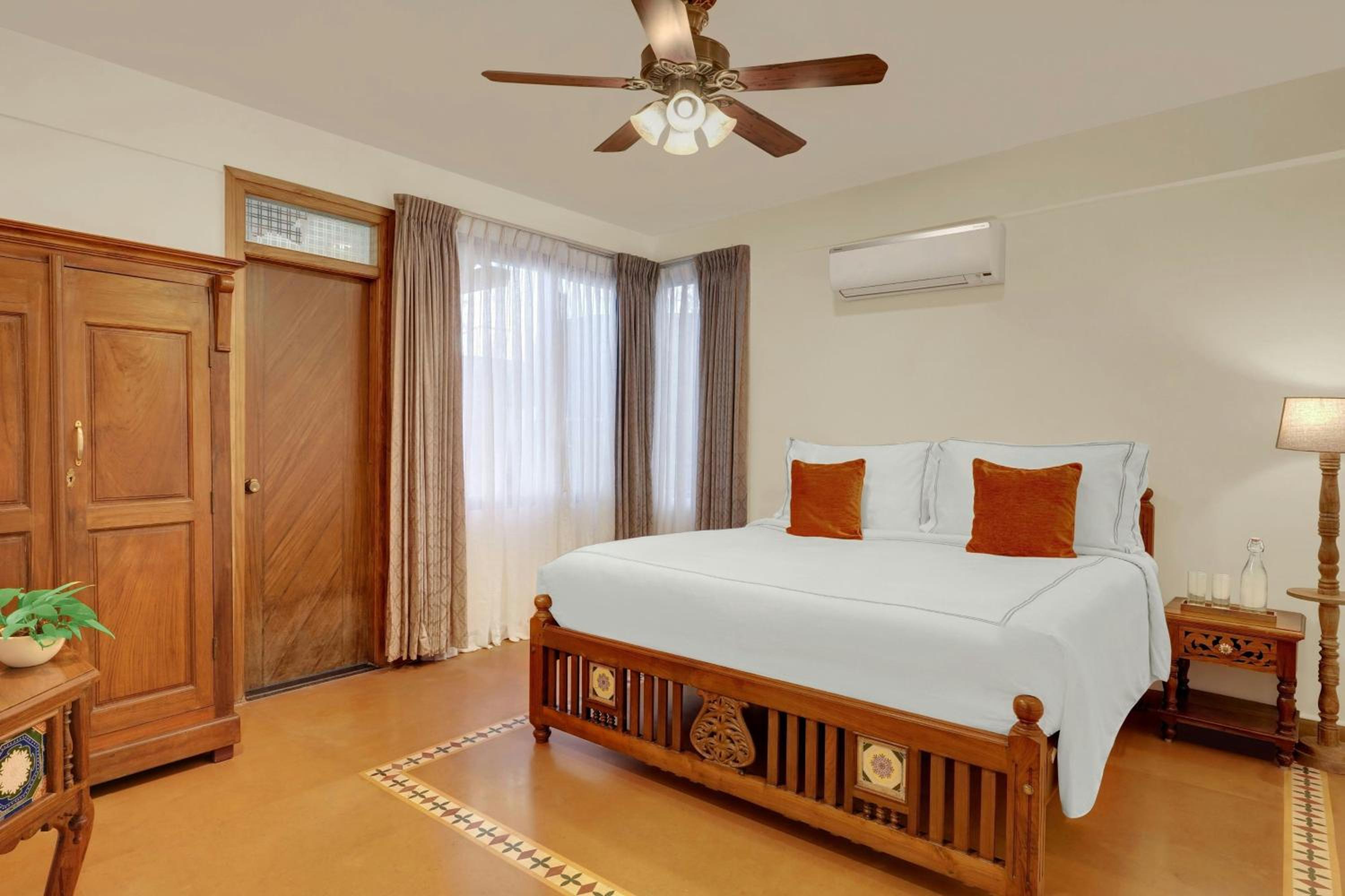 Hazel Two-Bedroom Suite with Two King Beds photo 2