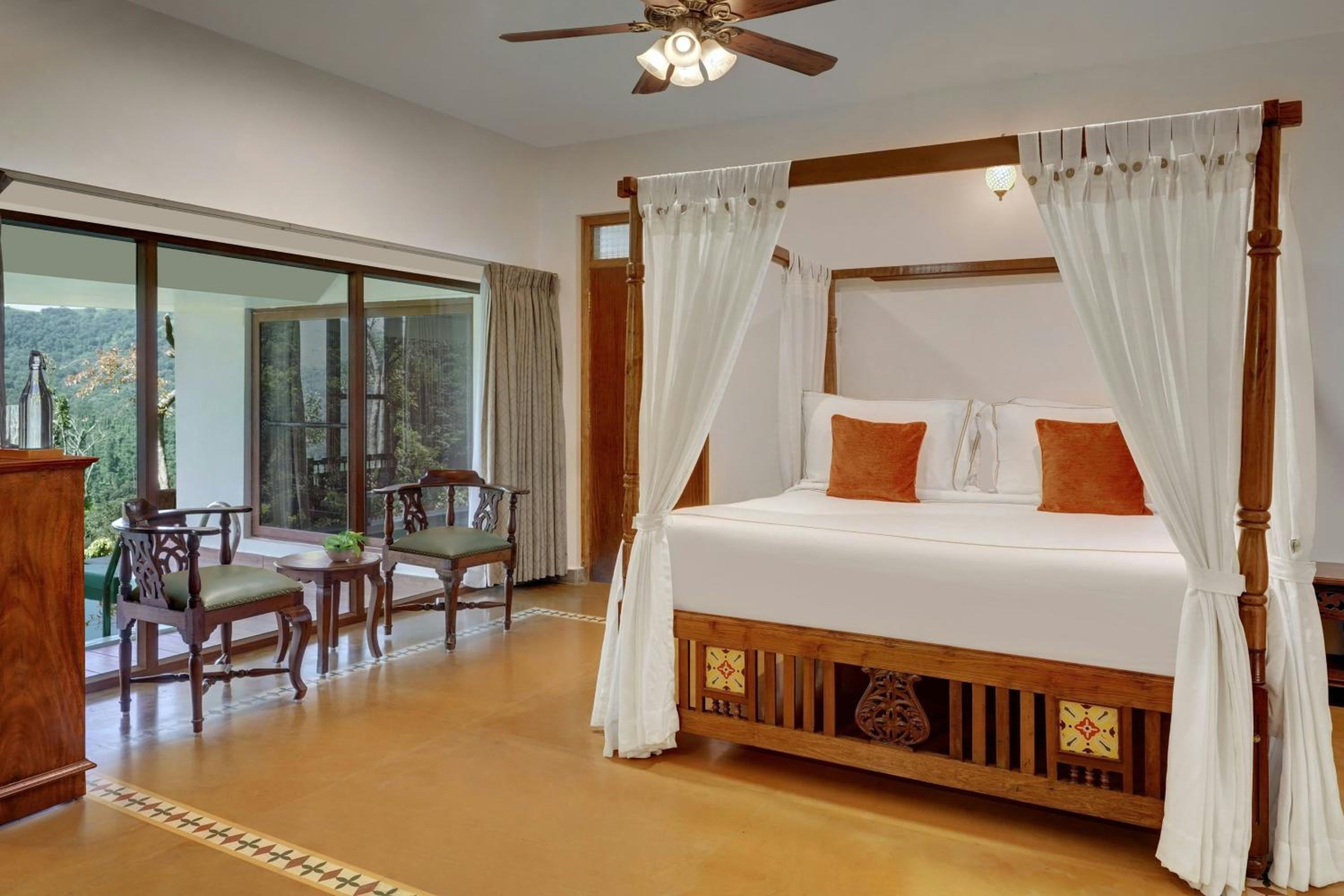 Hazel Two-Bedroom Suite with Two King Beds photo 3