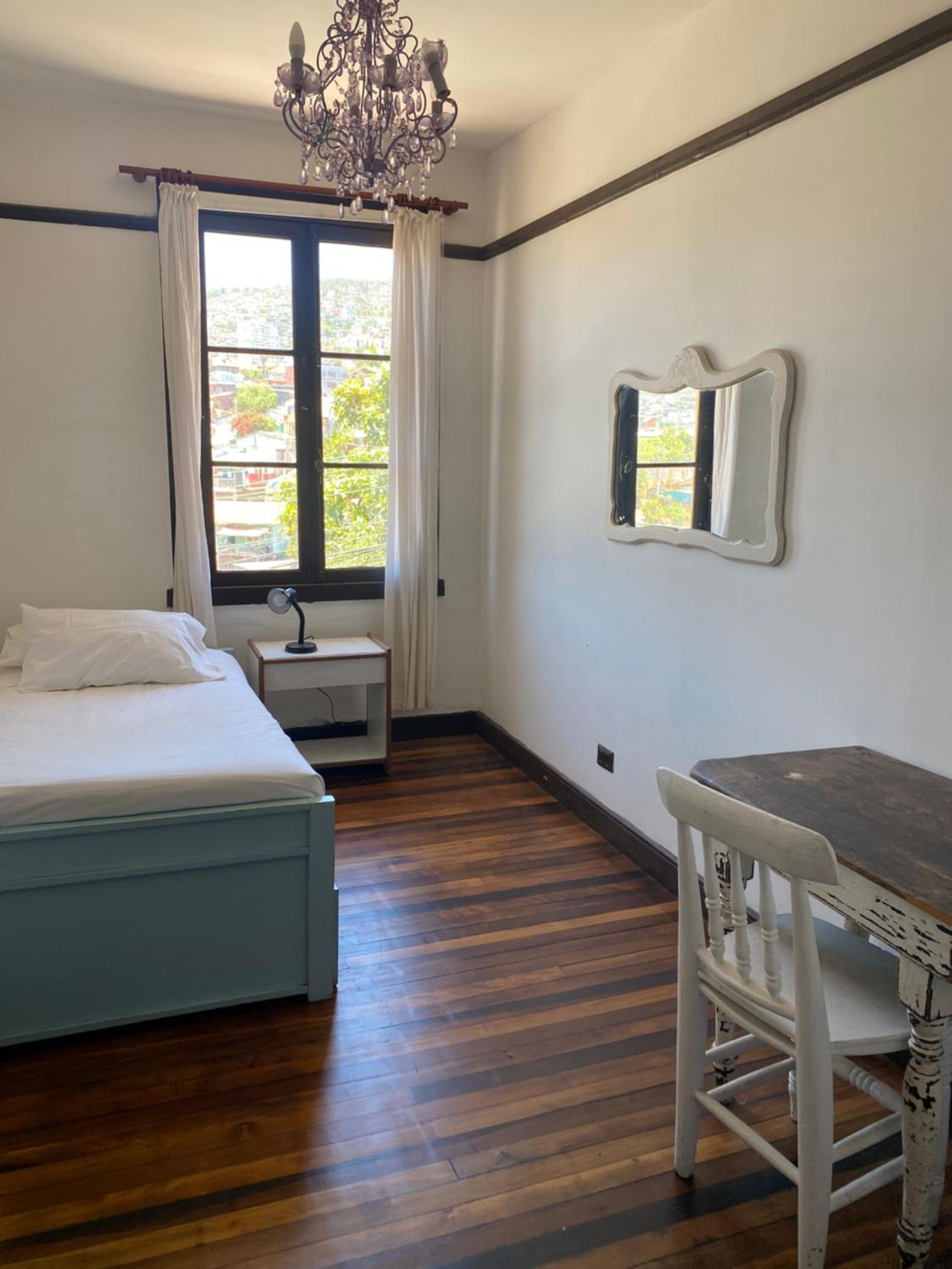 Single Room photo 2