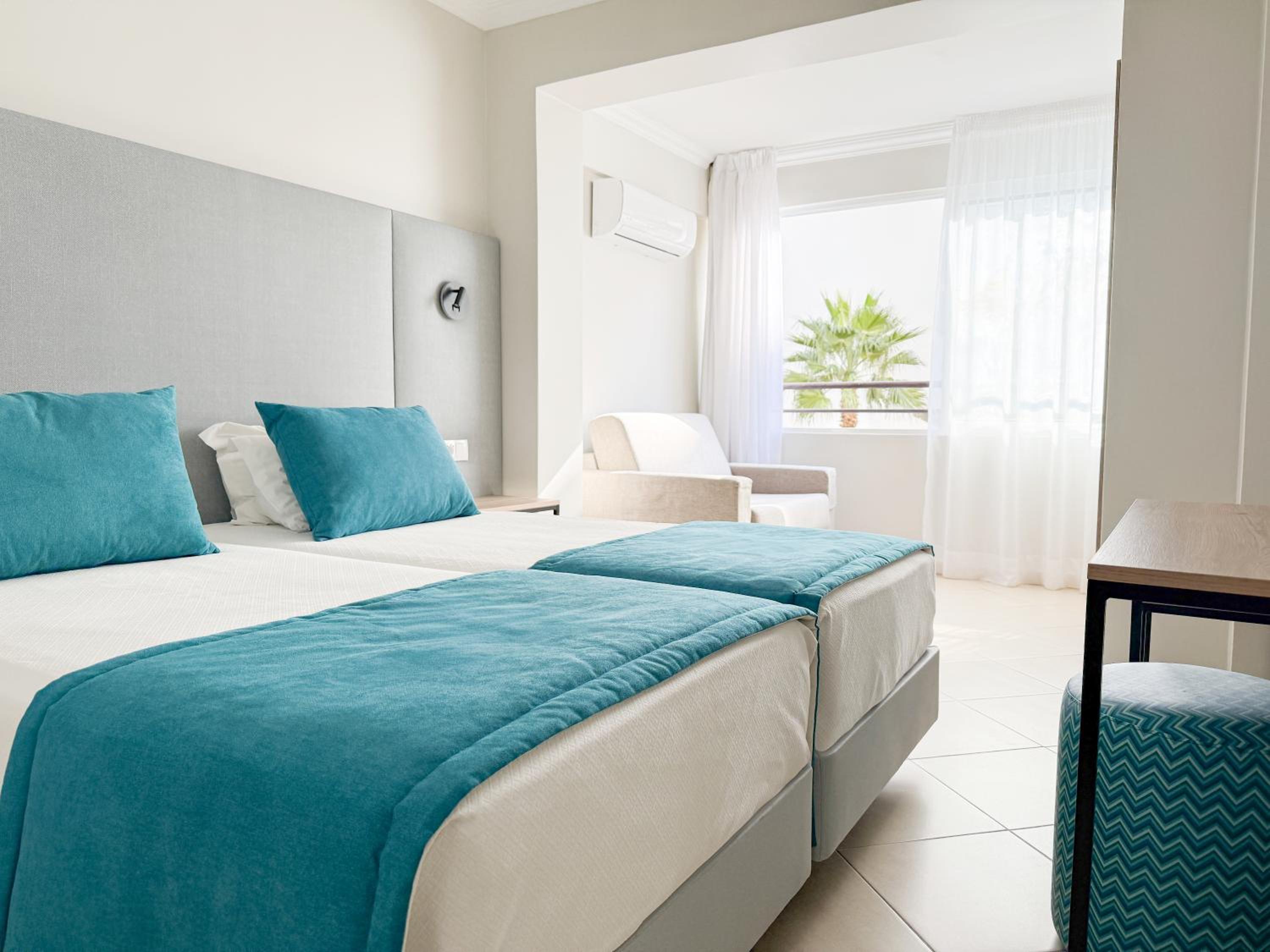 Superior Triple Child Room