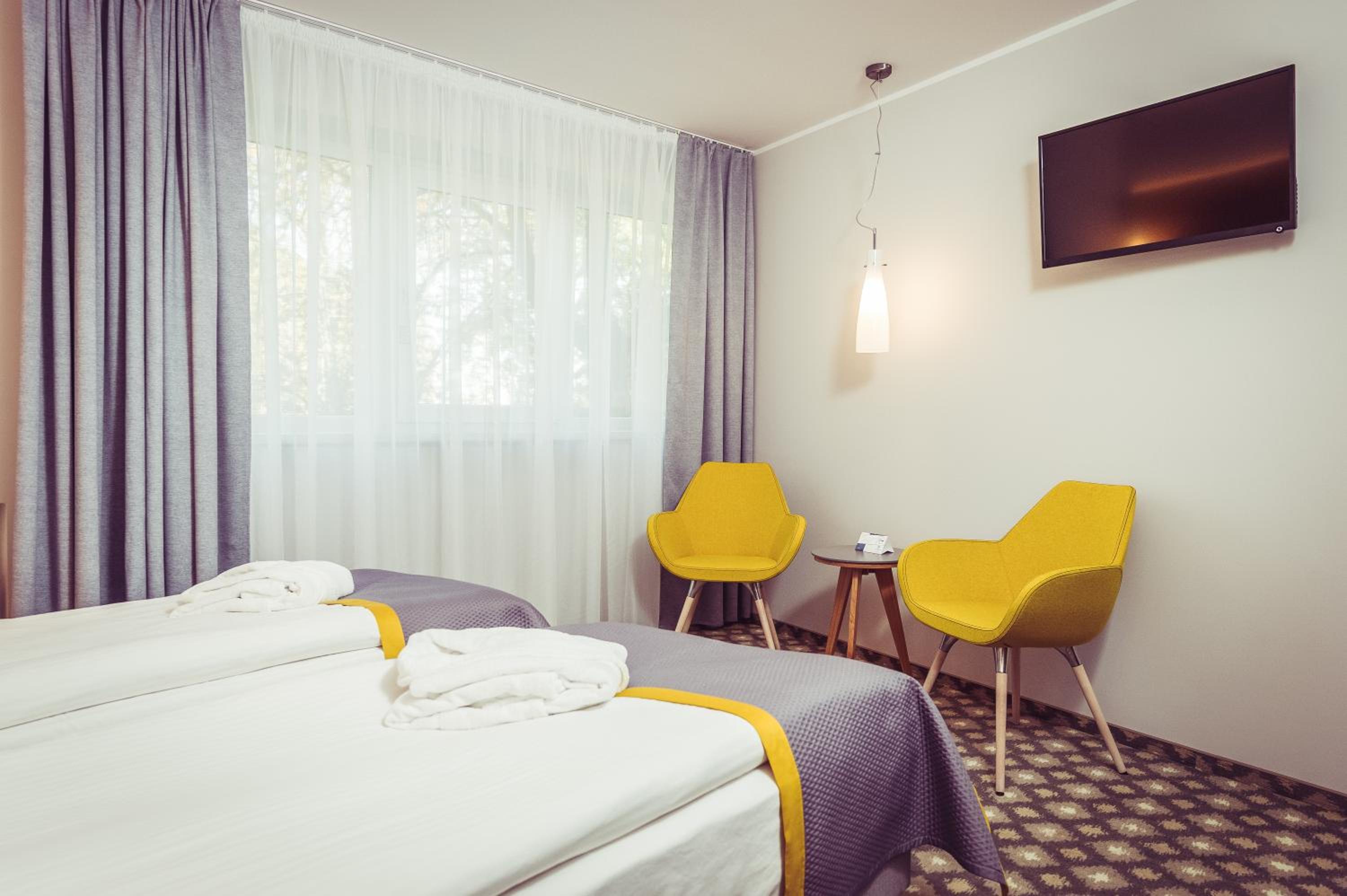 Business Double or Twin Room - Photo 1