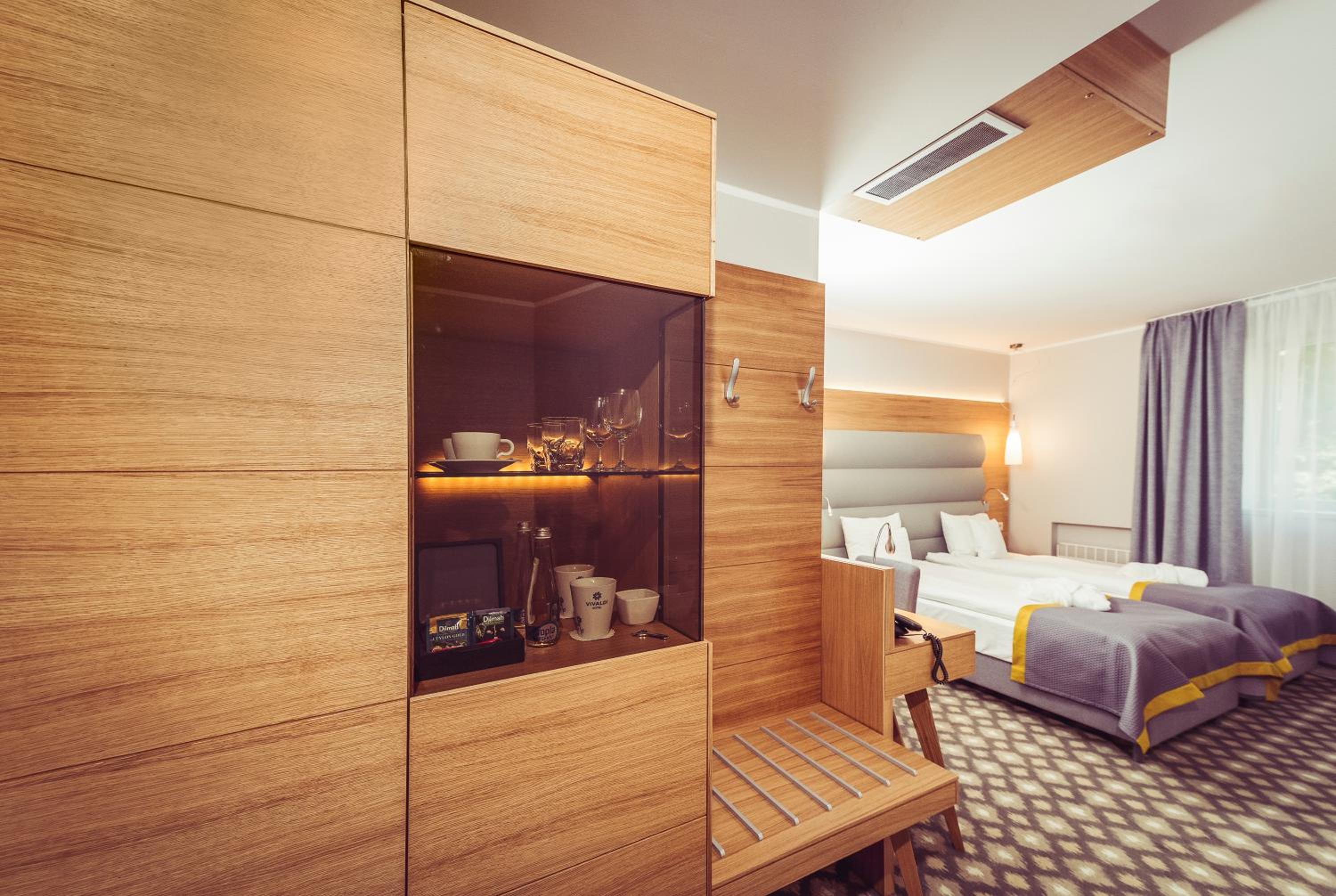 Business Double or Twin Room - Photo 3