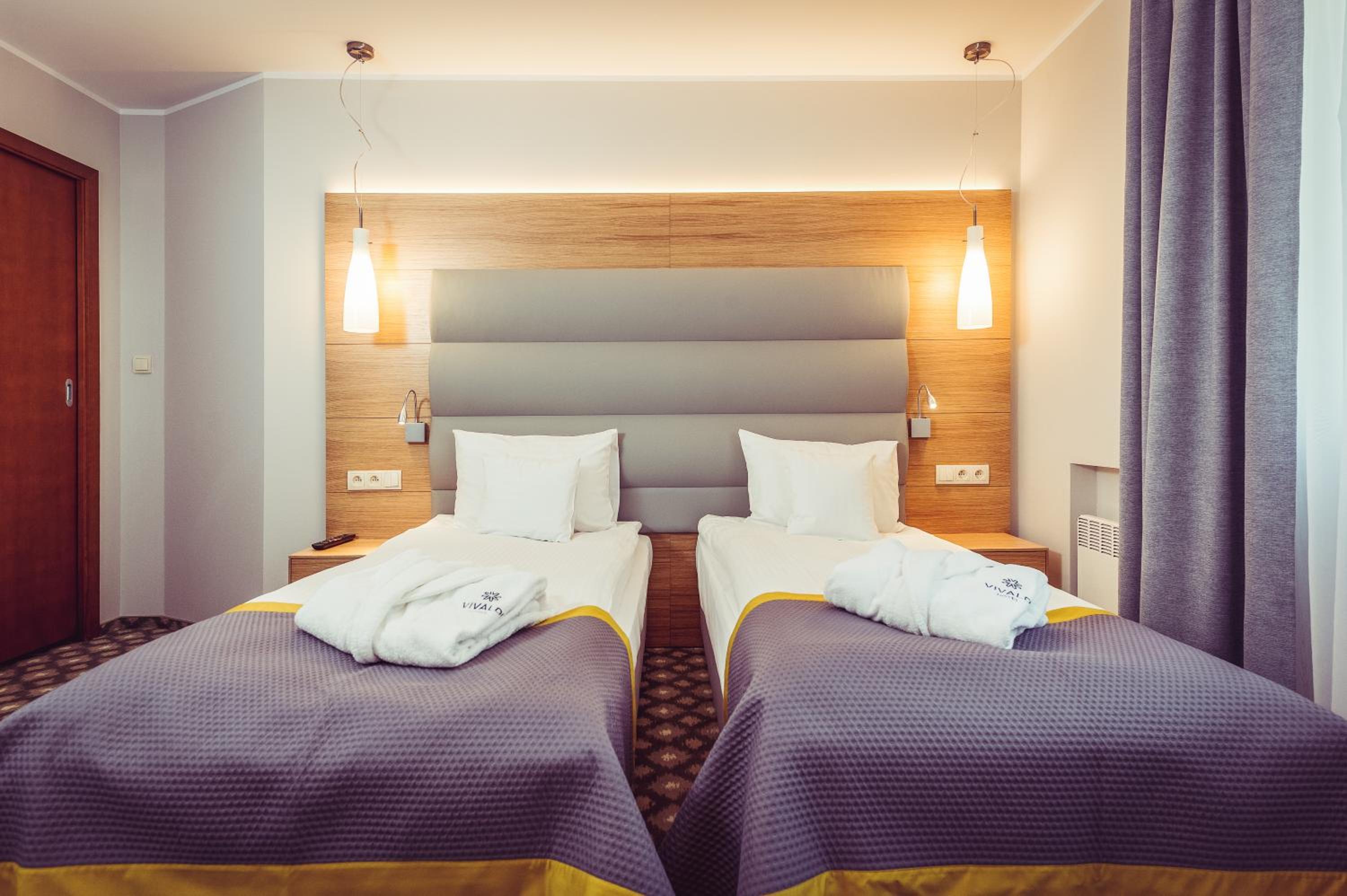 Business Double or Twin Room - Photo 2