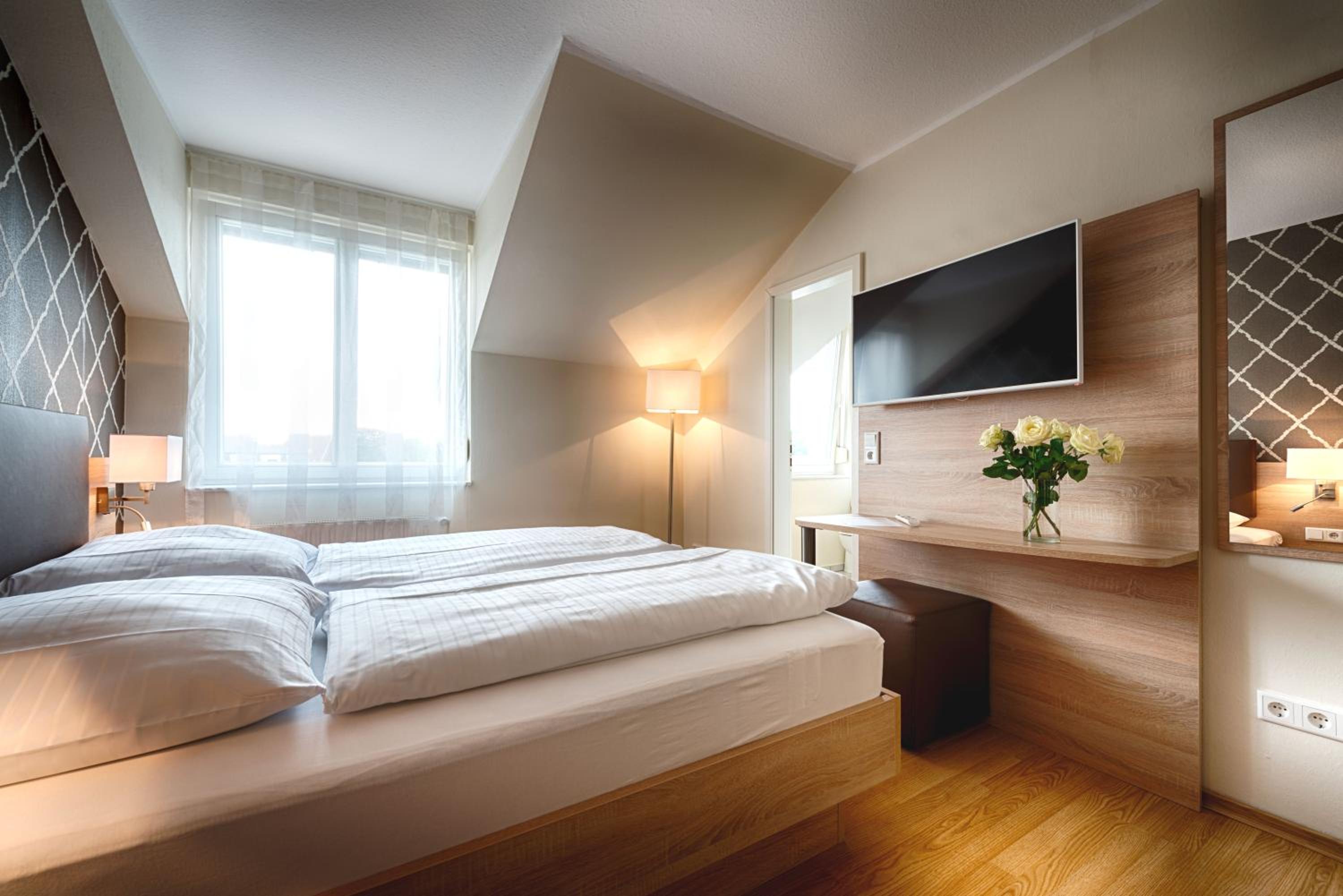 Double Room - Photo 2