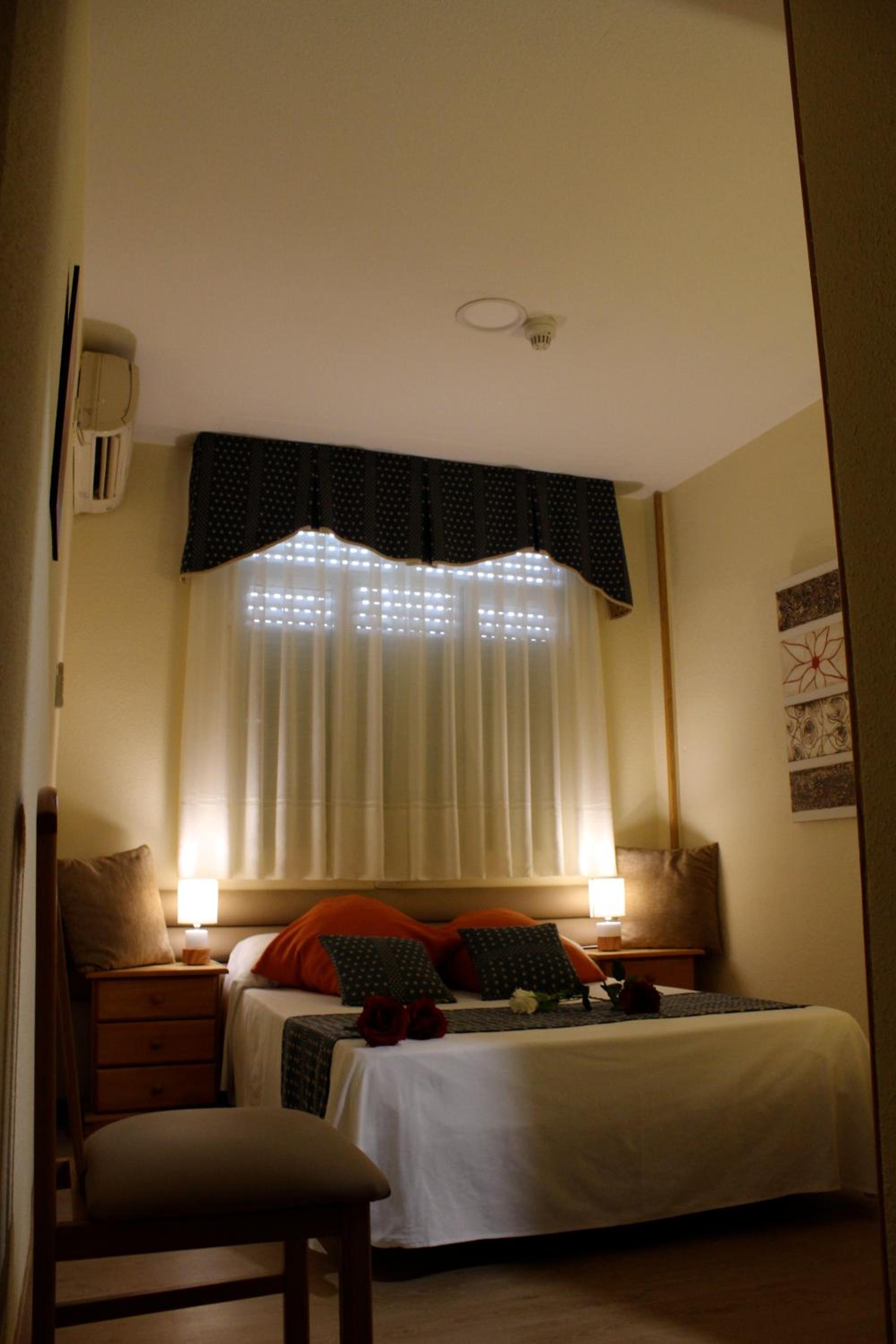 Double Room - Photo 22