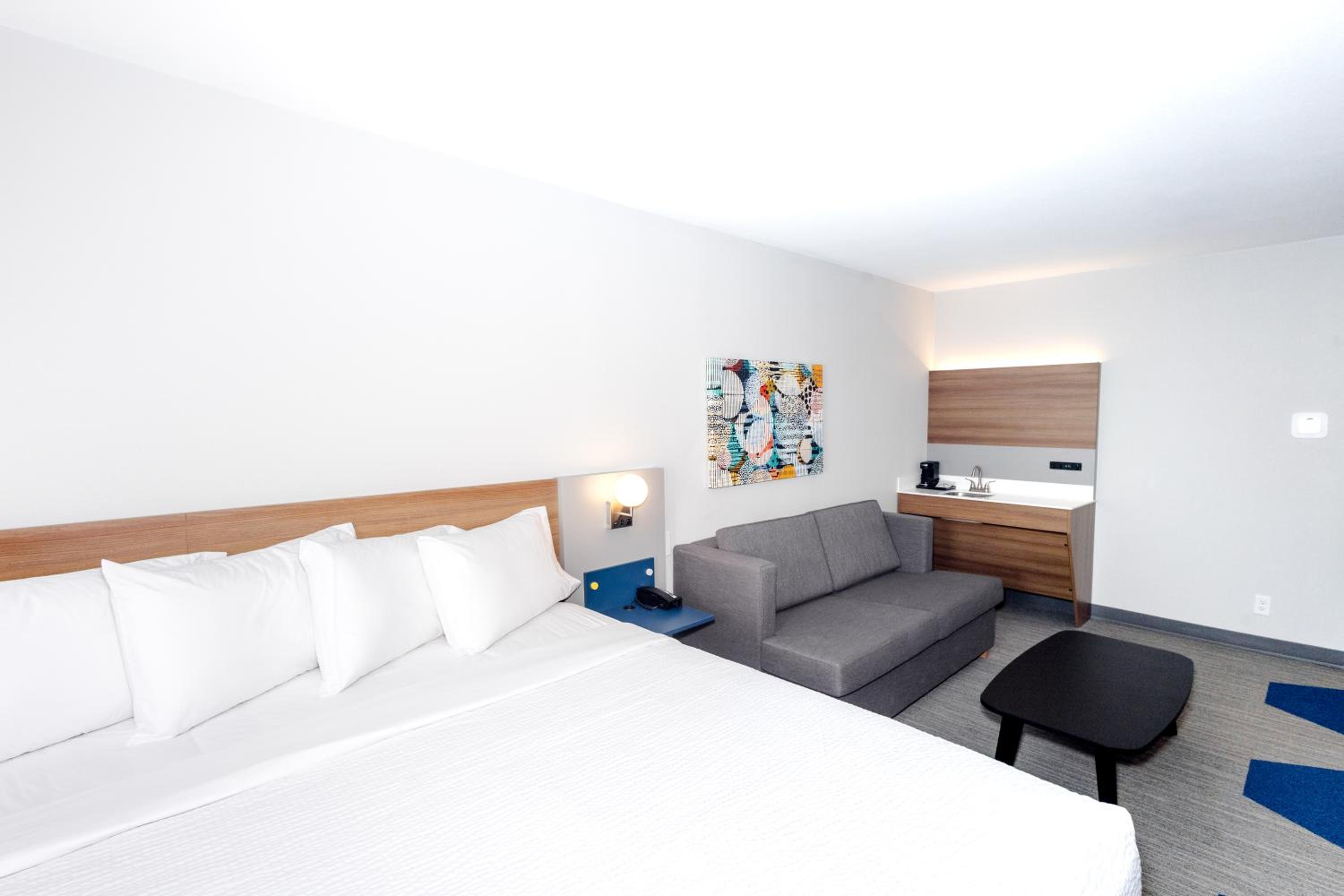 King Studio Suite - Non-Smoking - Photo 4