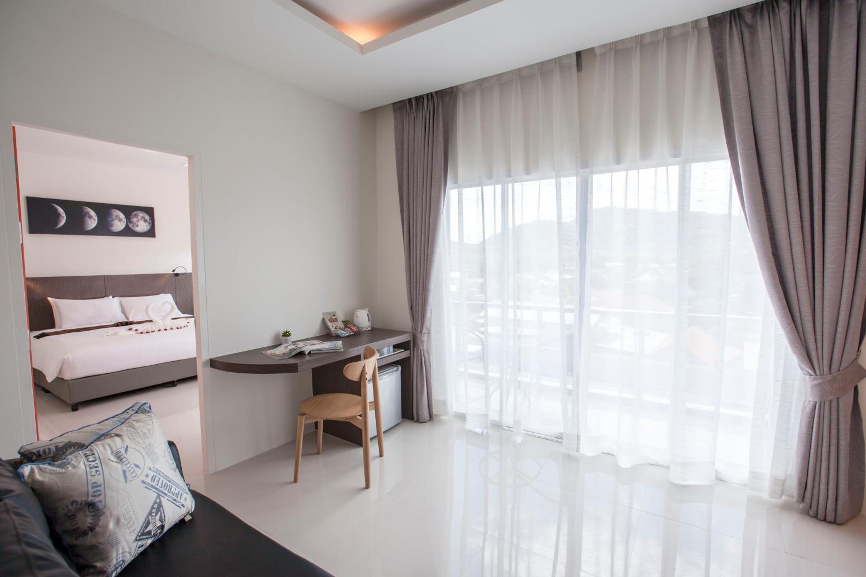 Deluxe Double Room with Mountain View