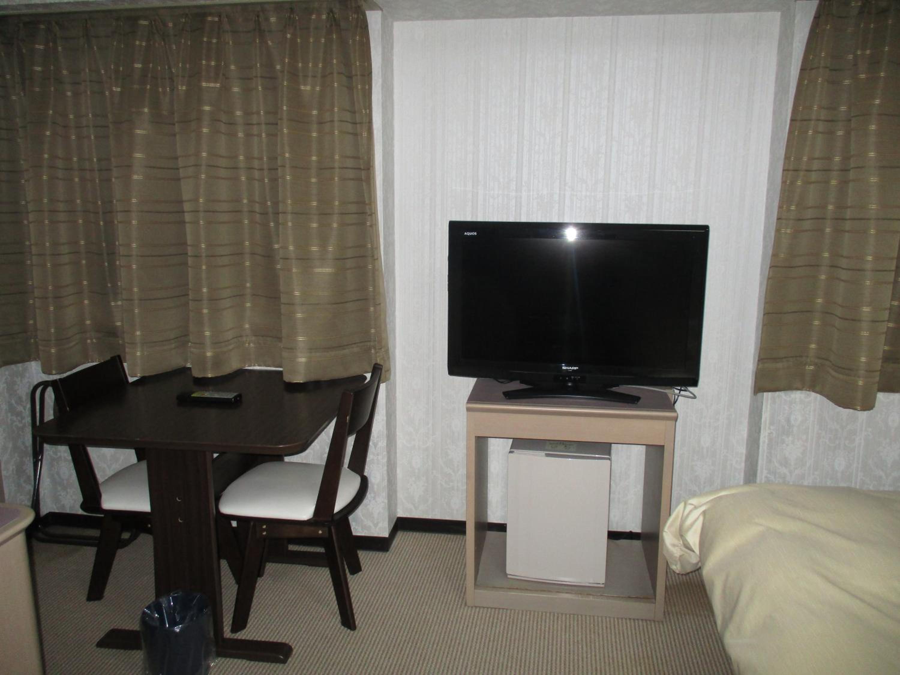 Twin Room - Smoking photo 2