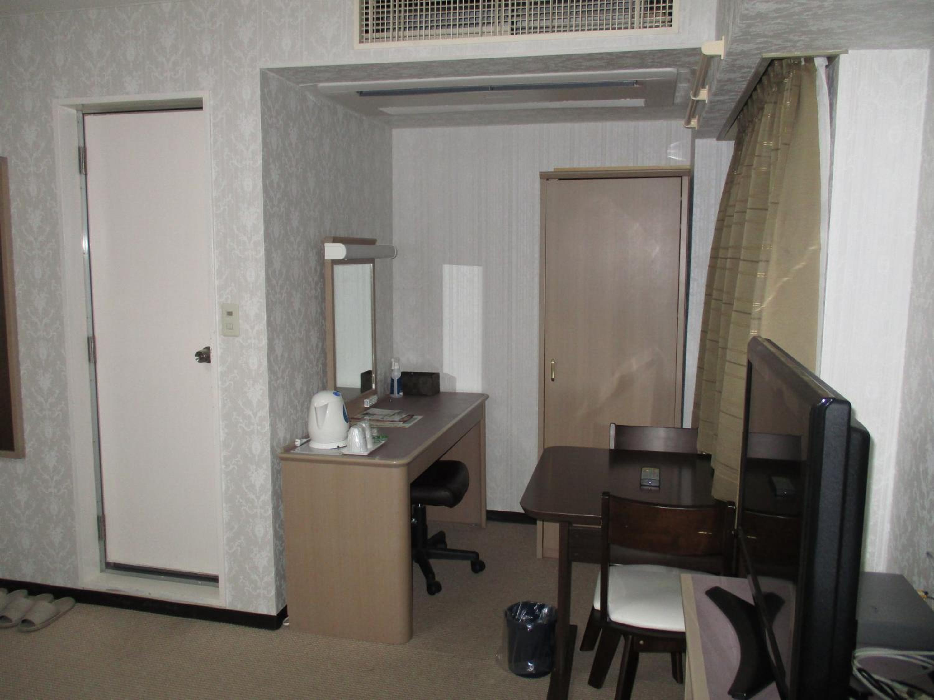 Twin Room - Smoking photo 1