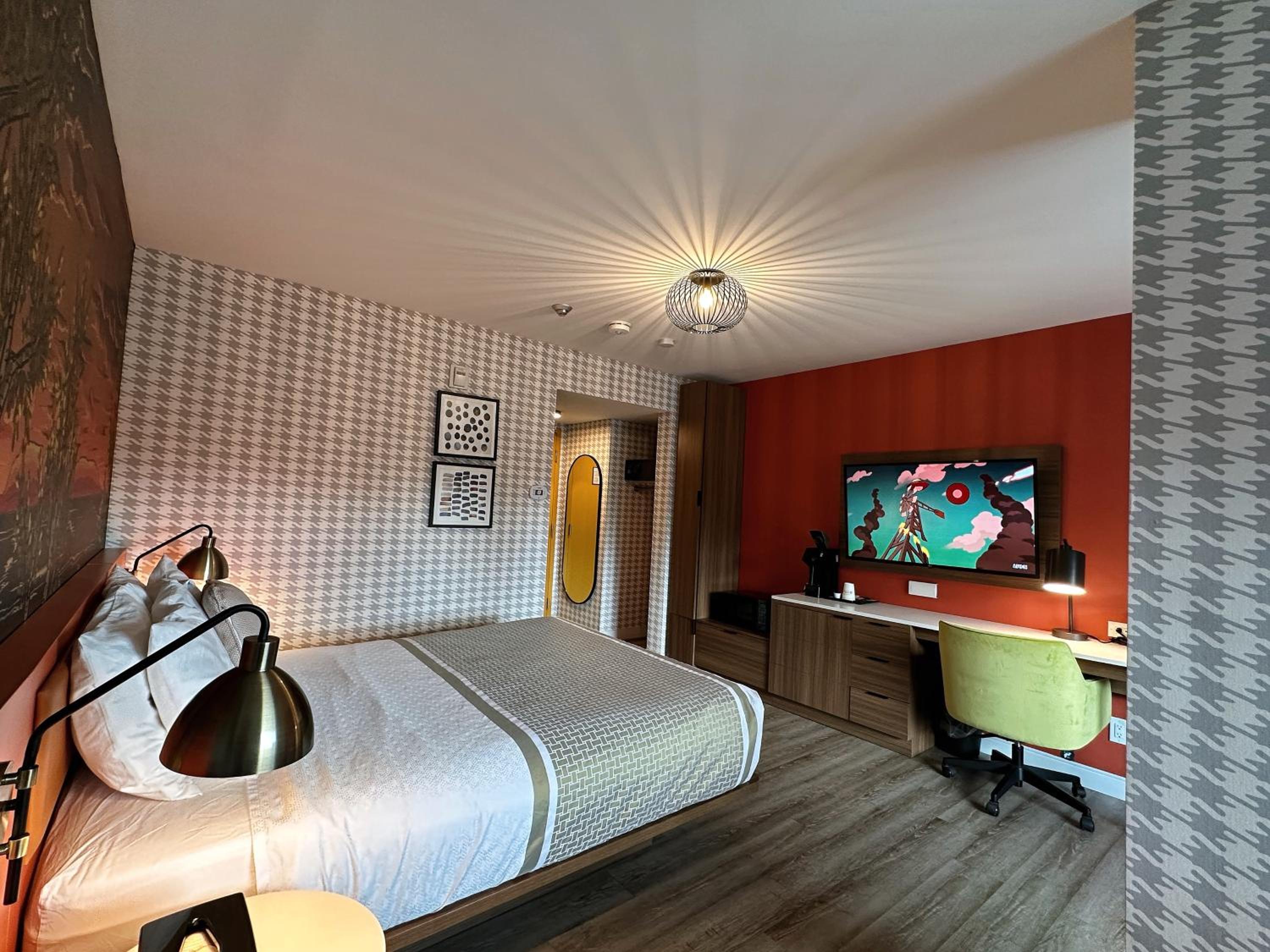 Queen Room - Non Smoking - Photo 4