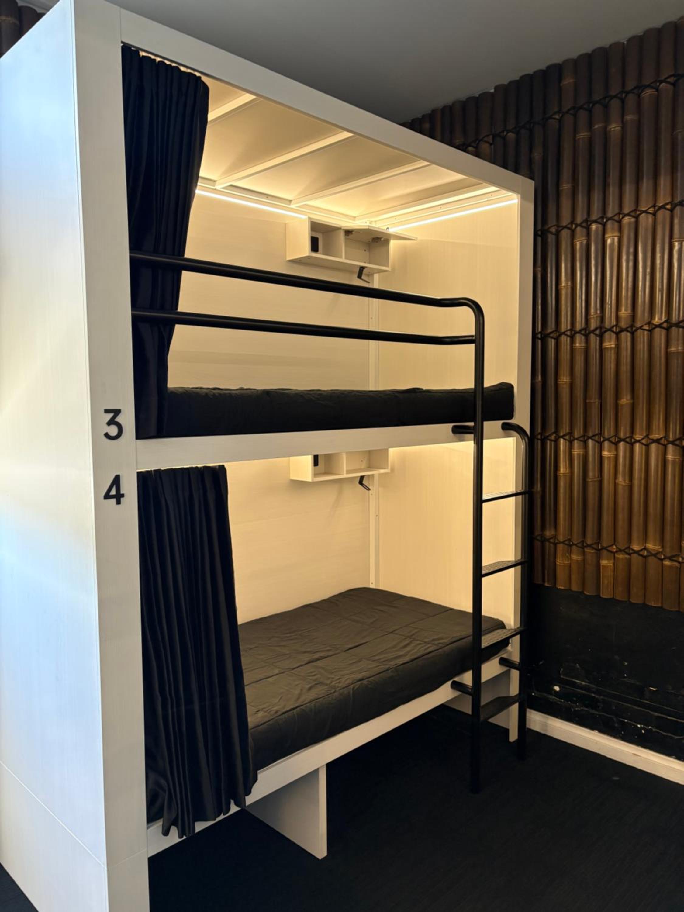 Bed in 6-Bed Mixed Dormitory Room