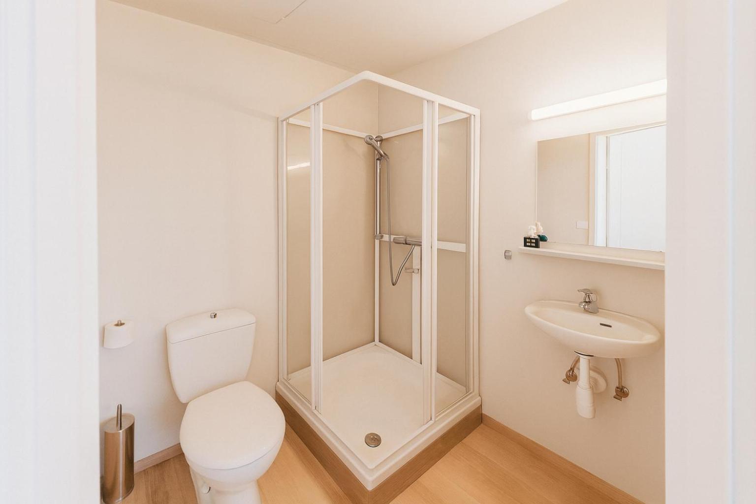 Double Room - Photo 3