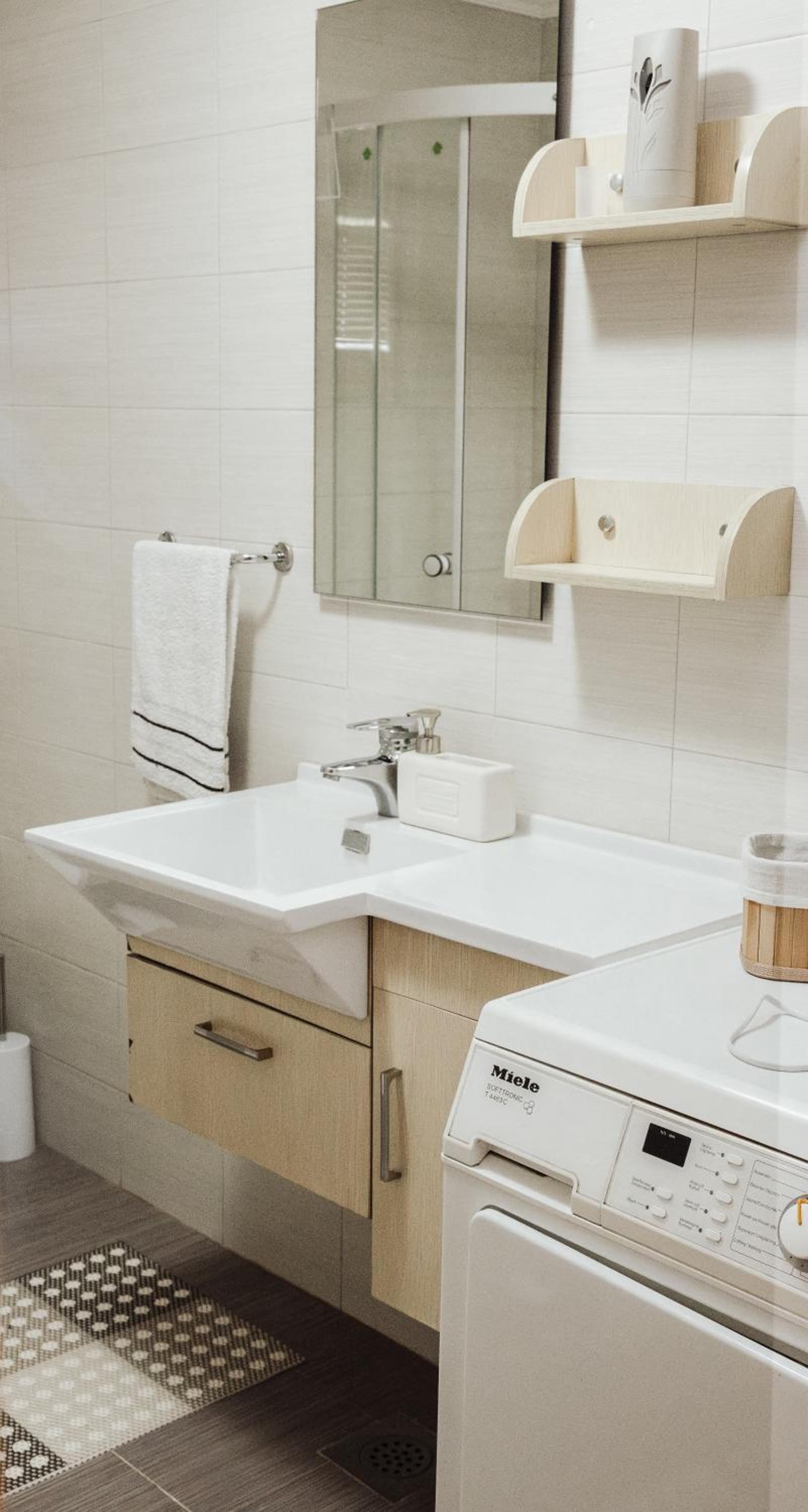 One-Bedroom Apartment with Balcony photo 2