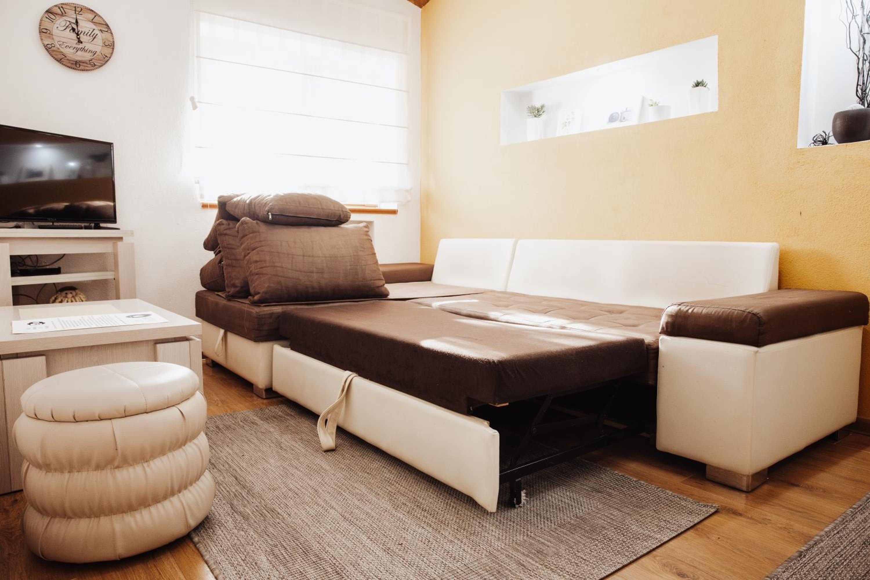 One-Bedroom Apartment with Balcony photo 1