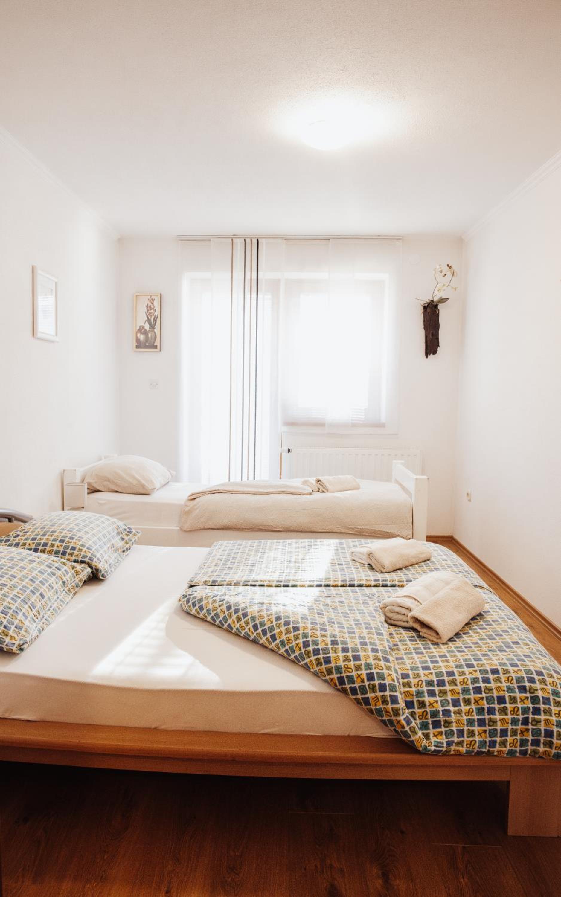 One-Bedroom Apartment with Balcony photo 3