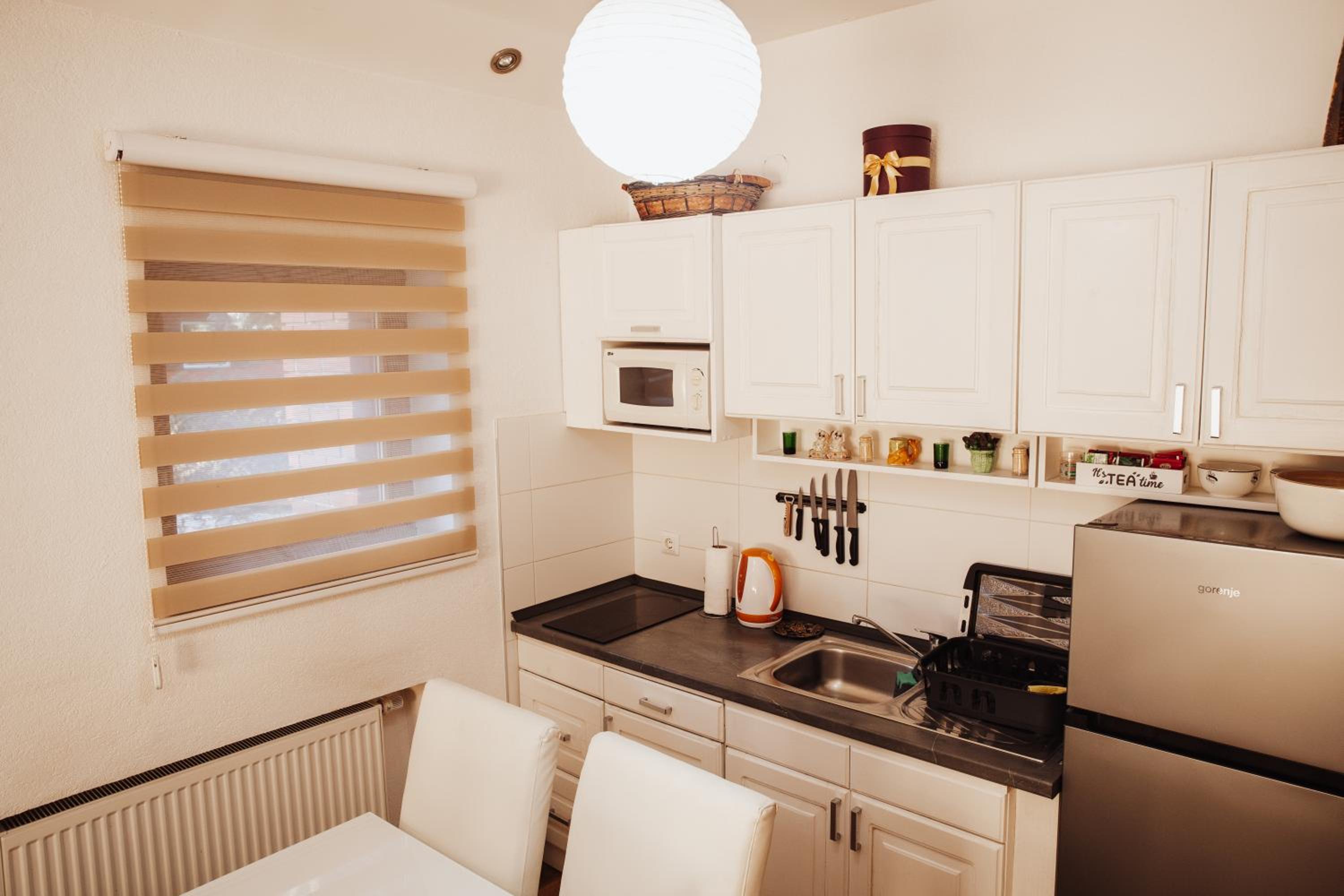 Two-Bedroom Apartment with Balcony photo 3