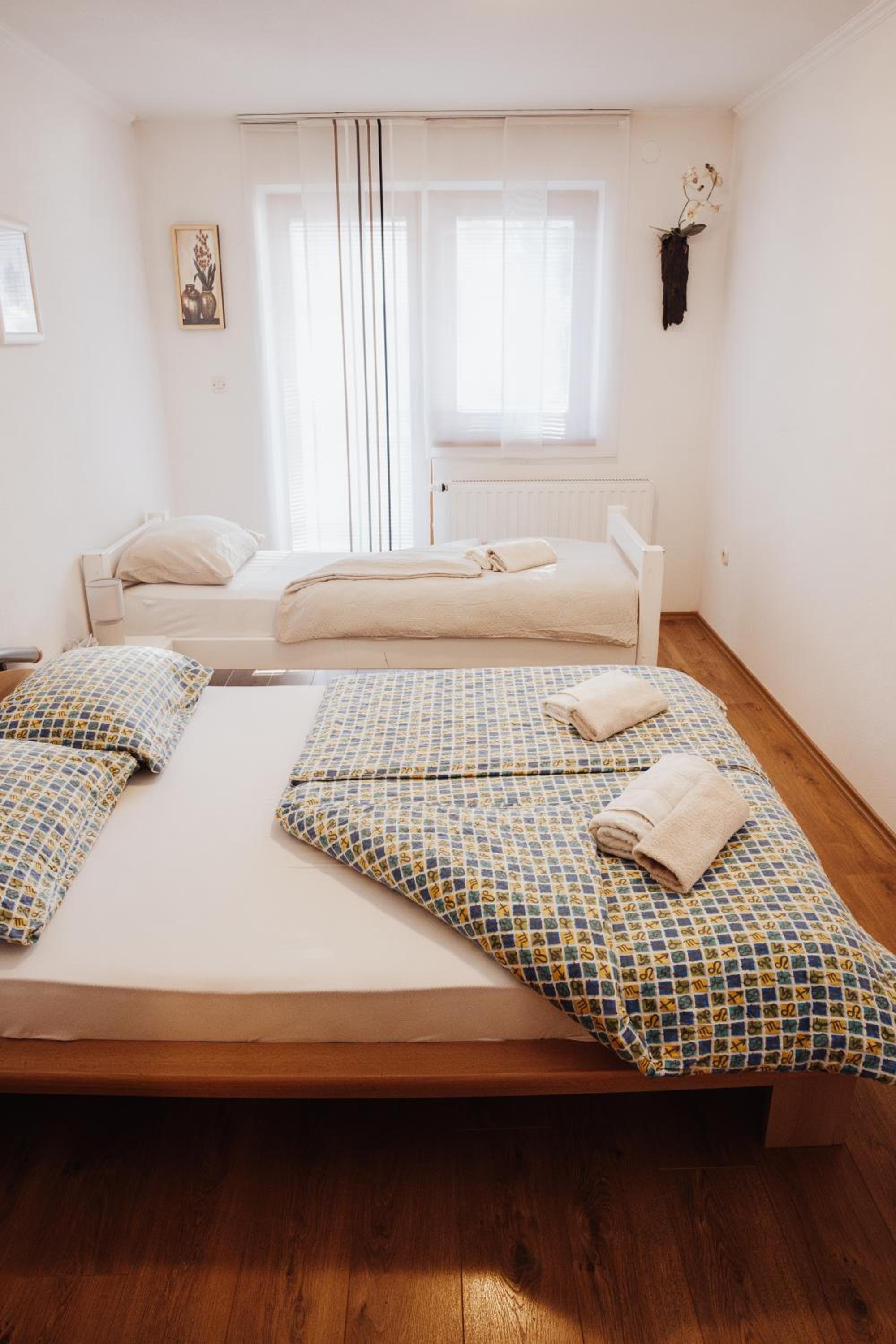 One-Bedroom Apartment with Balcony