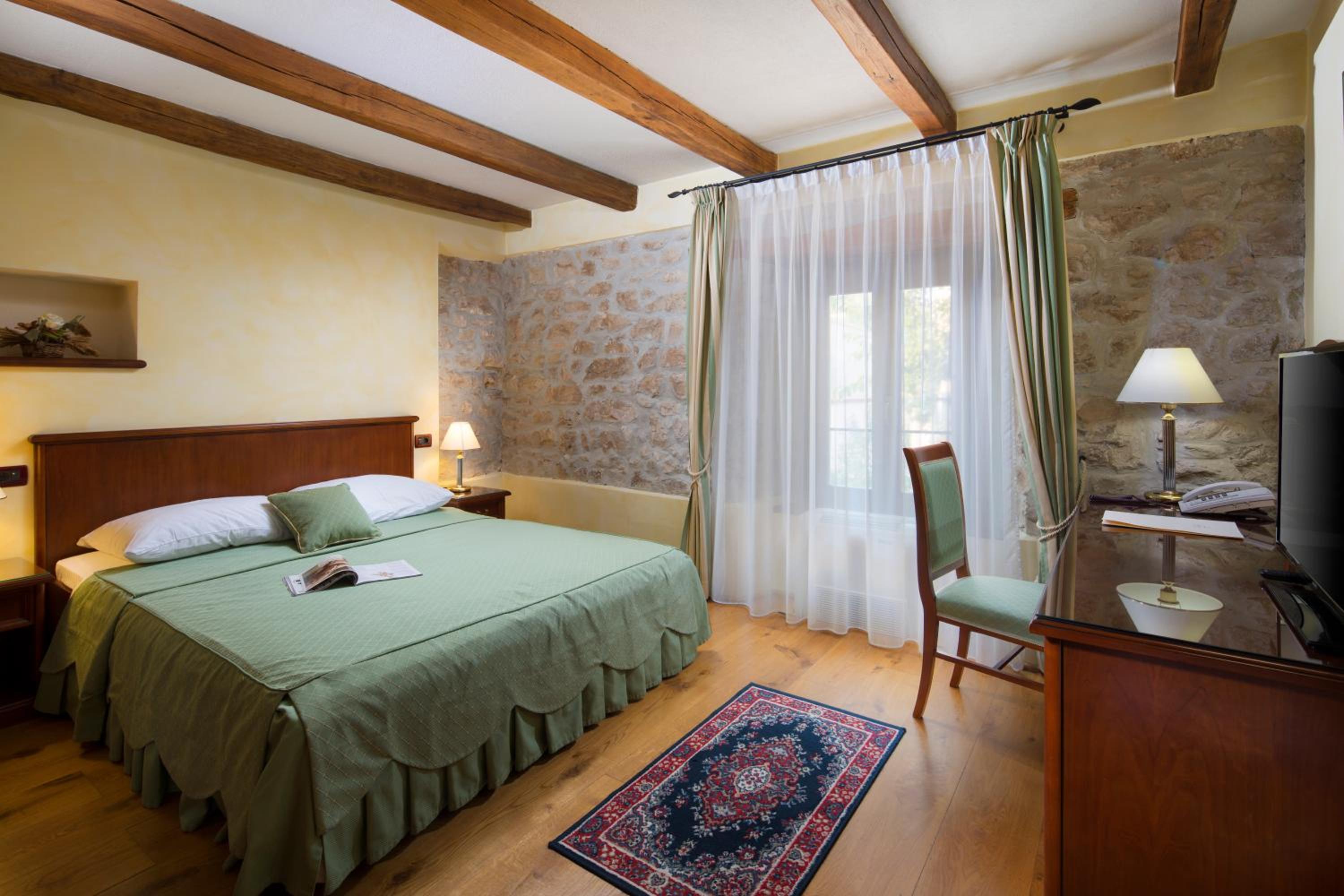 Classic Double Room